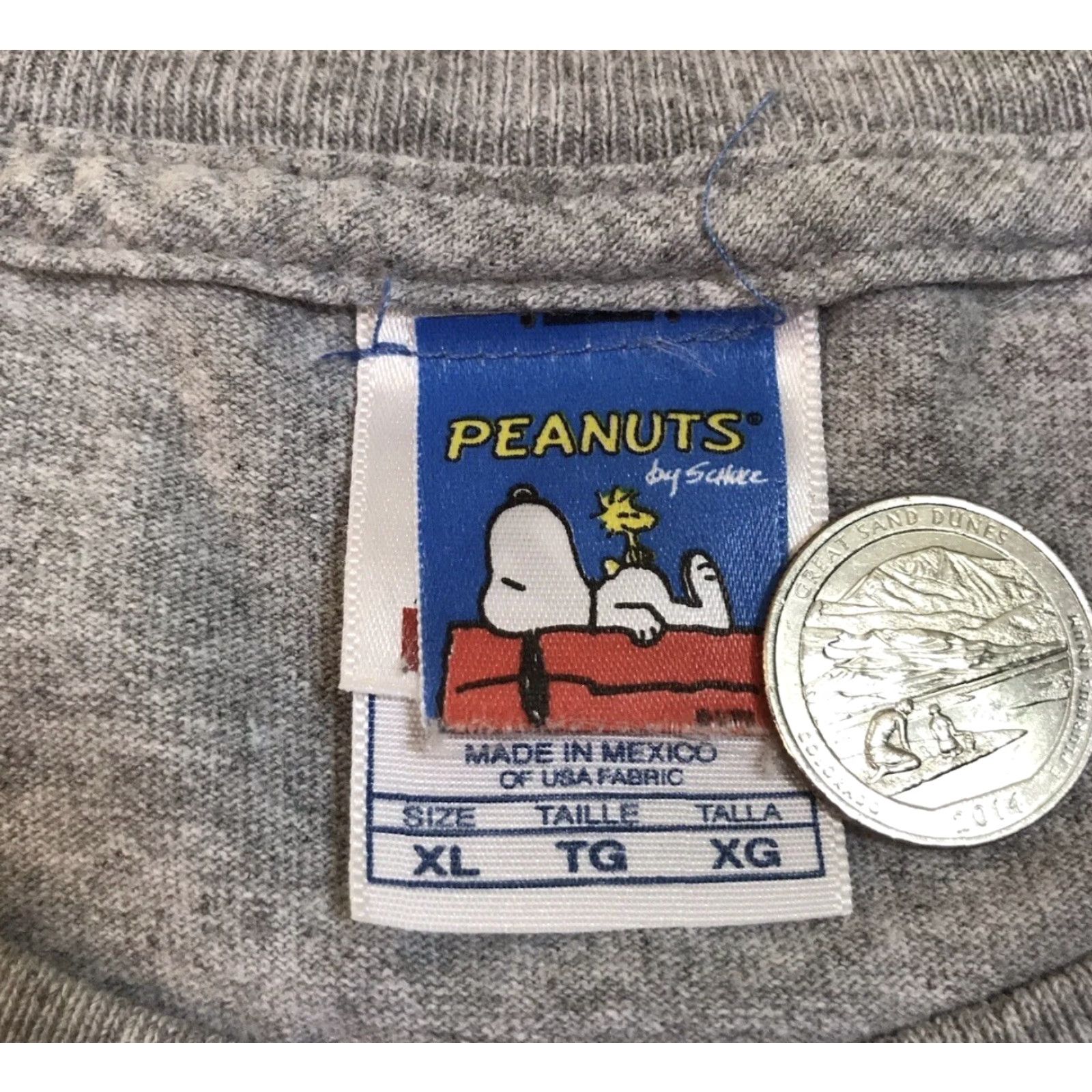 Delta VINTAGE Delta The Peanuts Charlie Brown T-Shirt XL Gray Crew Neck Short Sleeve Christmas 1990s Mens Size US XL / EU 56 / 4 - 6 Thumbnail