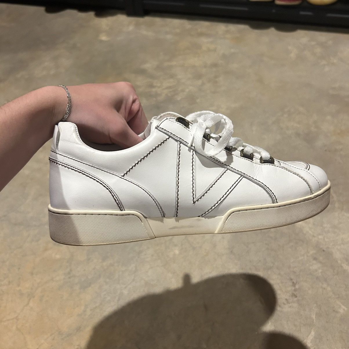 Designer × Louis Vuitton × Vintage Louis Vuitton 2000s Leather Stitched Logo Sneakers US 9 Size US 9 / EU 42 - 8 Thumbnail