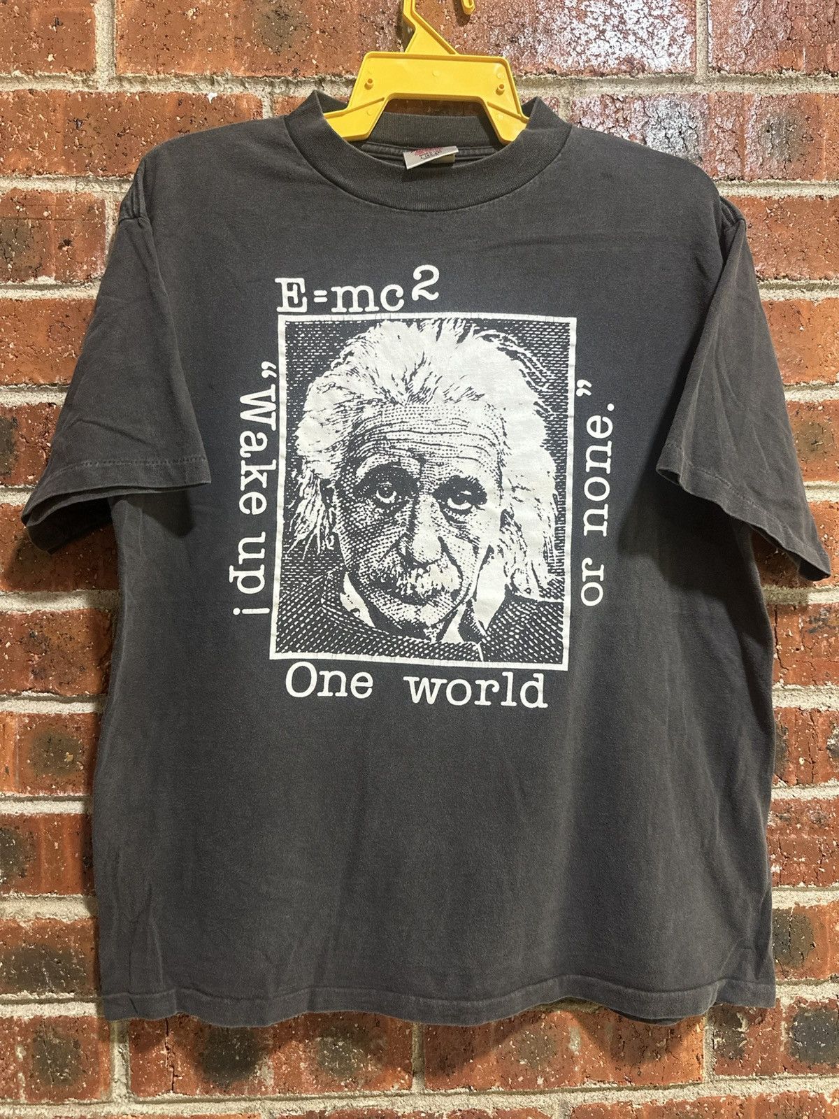 Band Tees Vintage 90s Albert Einstein One World Faded Tee Size US L / EU 52-54 / 3 - 1 Thumbnail