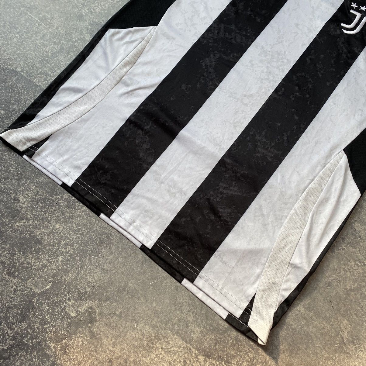 Adidas Mens Adidas FC Juventus 2024 Soccer team jersey Size US XXL / EU 58 / 5 - 4 Thumbnail