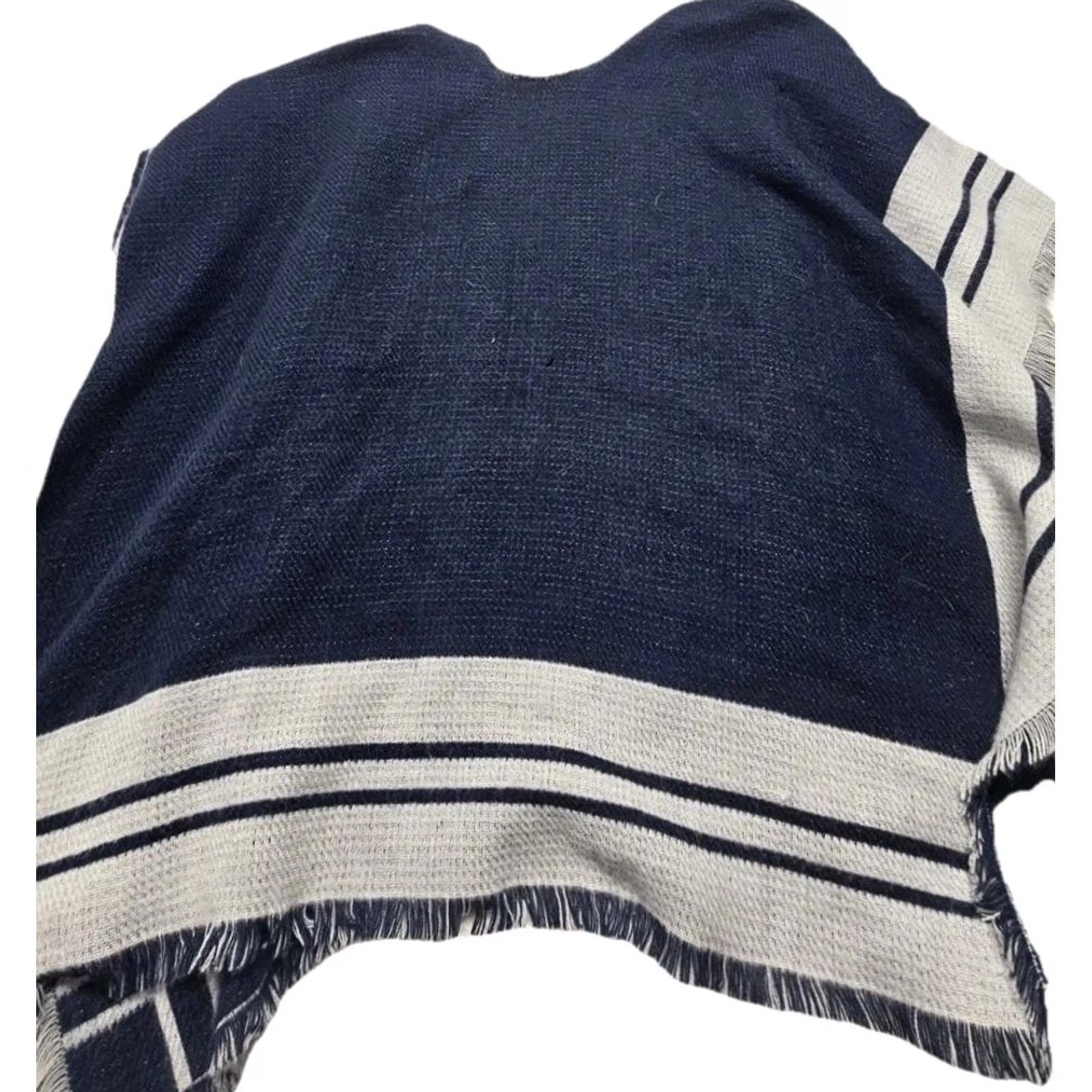 Vintage Woolrich Shawl Wrap Reversible Poncho Woman One Size Blue Gray Shawl/Wrap Womens Size ONE SIZE - 6 Thumbnail