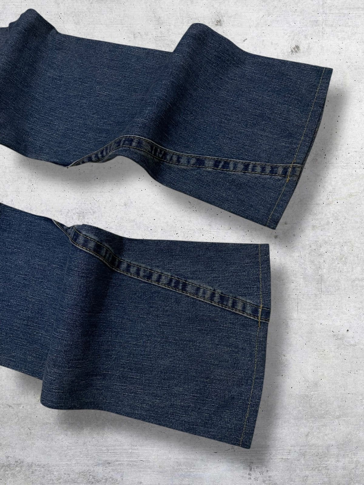 True Religion VINTAGE TRUE RELIGION DESIGNER RIPPED FAMOUS FLARED DENIM Size US 31 - 12 Thumbnail