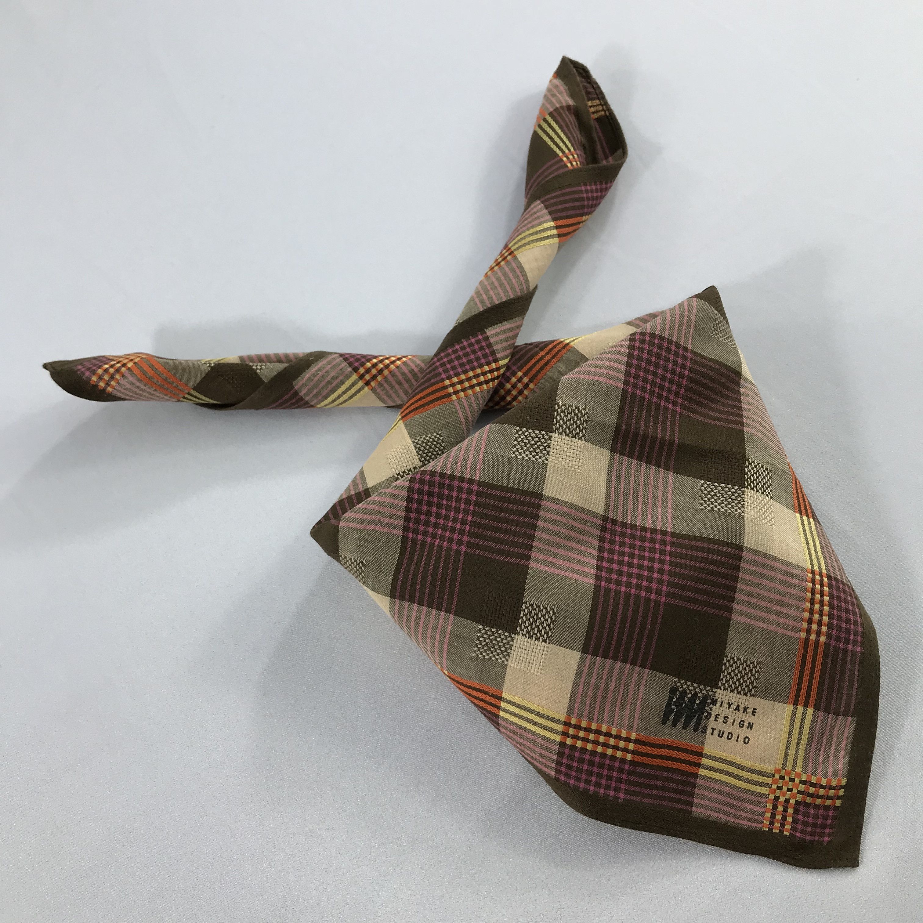 Issey Miyake × Vintage Issey Miyake Bandana / Handkerchief / Neckerchief - S2405 Size ONE SIZE - 4 Thumbnail
