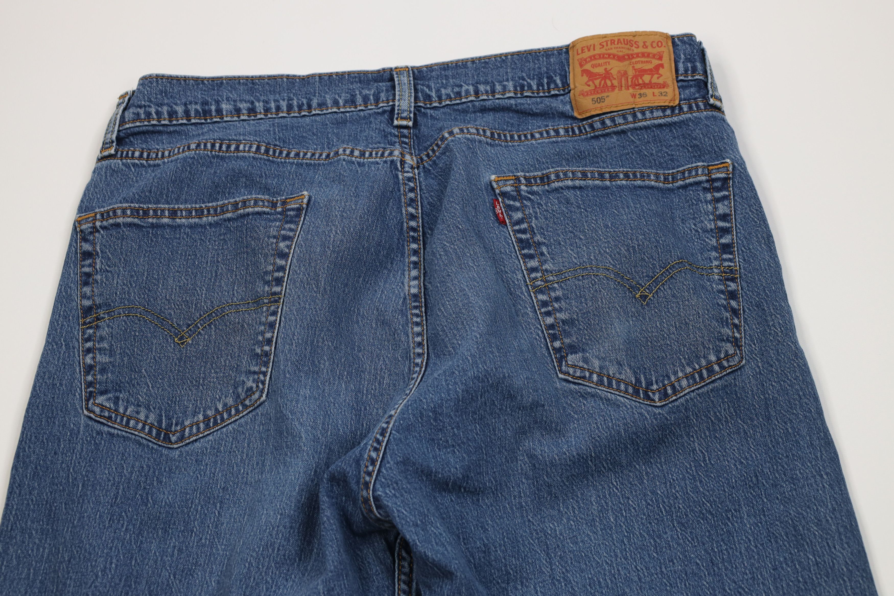 Levi's Vintage Y2K Levis 505 Regular Straight Leg Denim Jeans Size US 36 / EU 52 - 12 Thumbnail