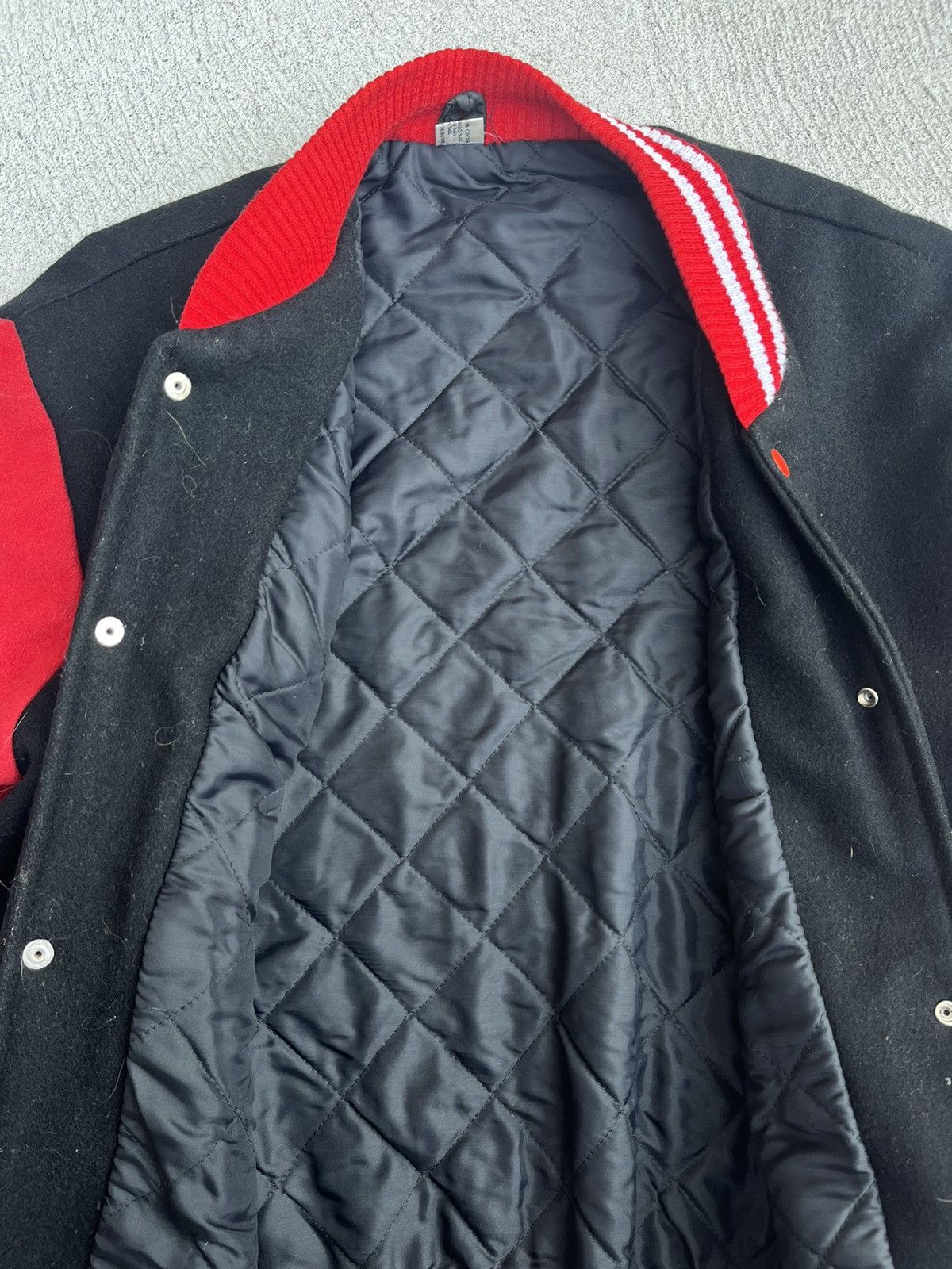 Vintage Vintage 1980s Manchester United Varsity Bomber Size US M / EU 48-50 / 2 - 6 Thumbnail