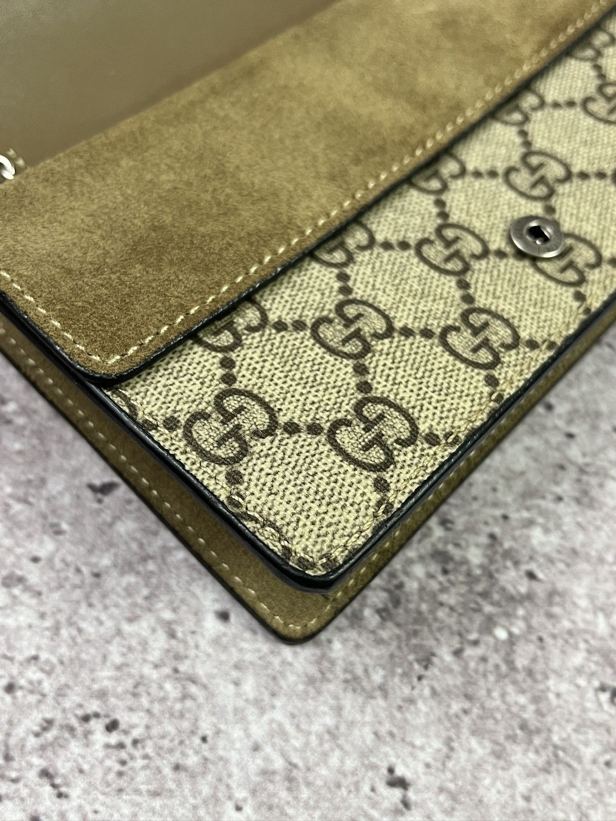 Gucci Gucci 🇮🇹 Dionysus Super Mini GG Supreme ChainBag Beige Suede Size ONE SIZE - 13 Thumbnail
