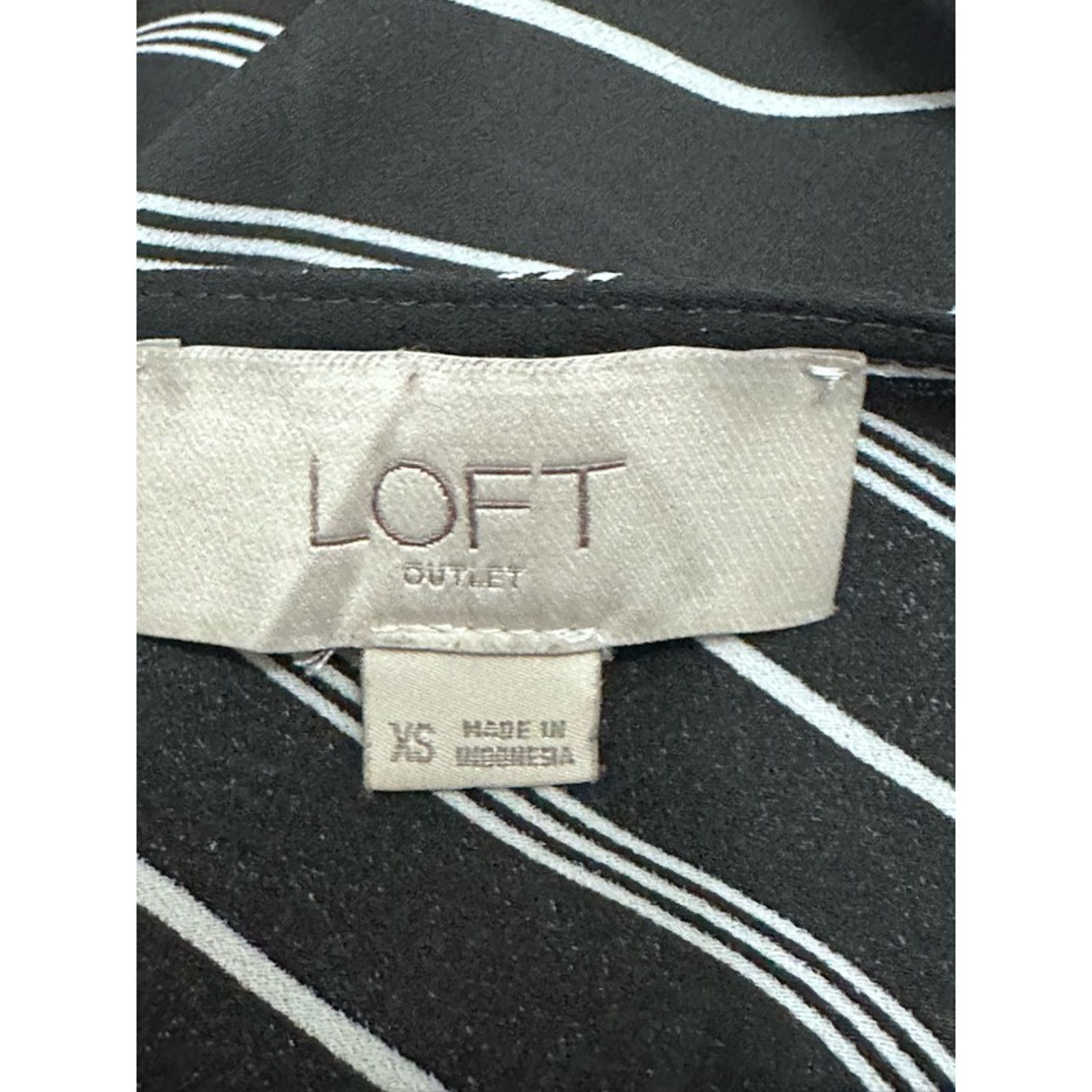Loft Loft Faux Wrap Top Surplice Neckline Black White Women's XS Size XS / US 0-2 / IT 36-38 - 7 Thumbnail