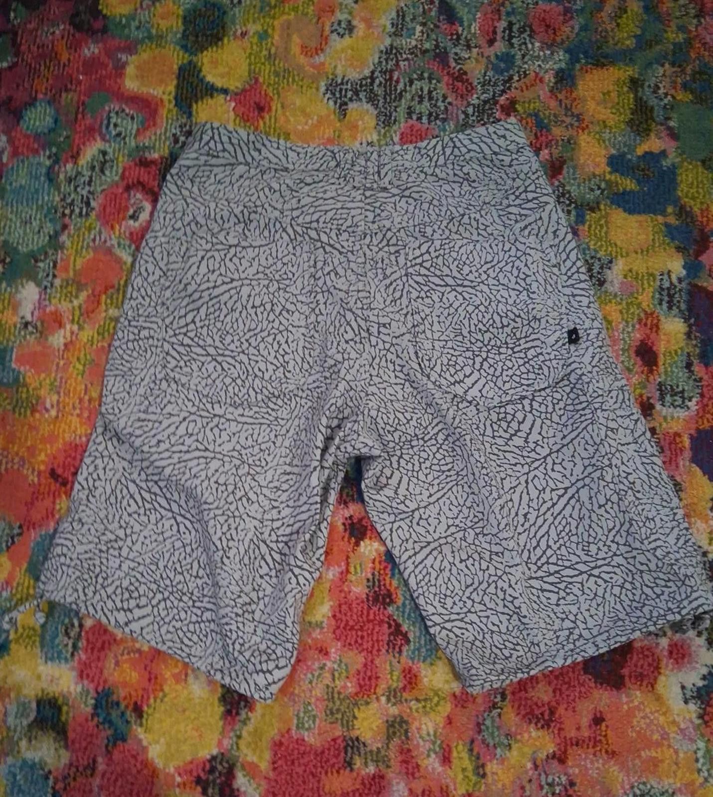 Jordan Brand Jordan Brand Full elephant print sz 34 Size US 34 / EU 50 - 1 Thumbnail