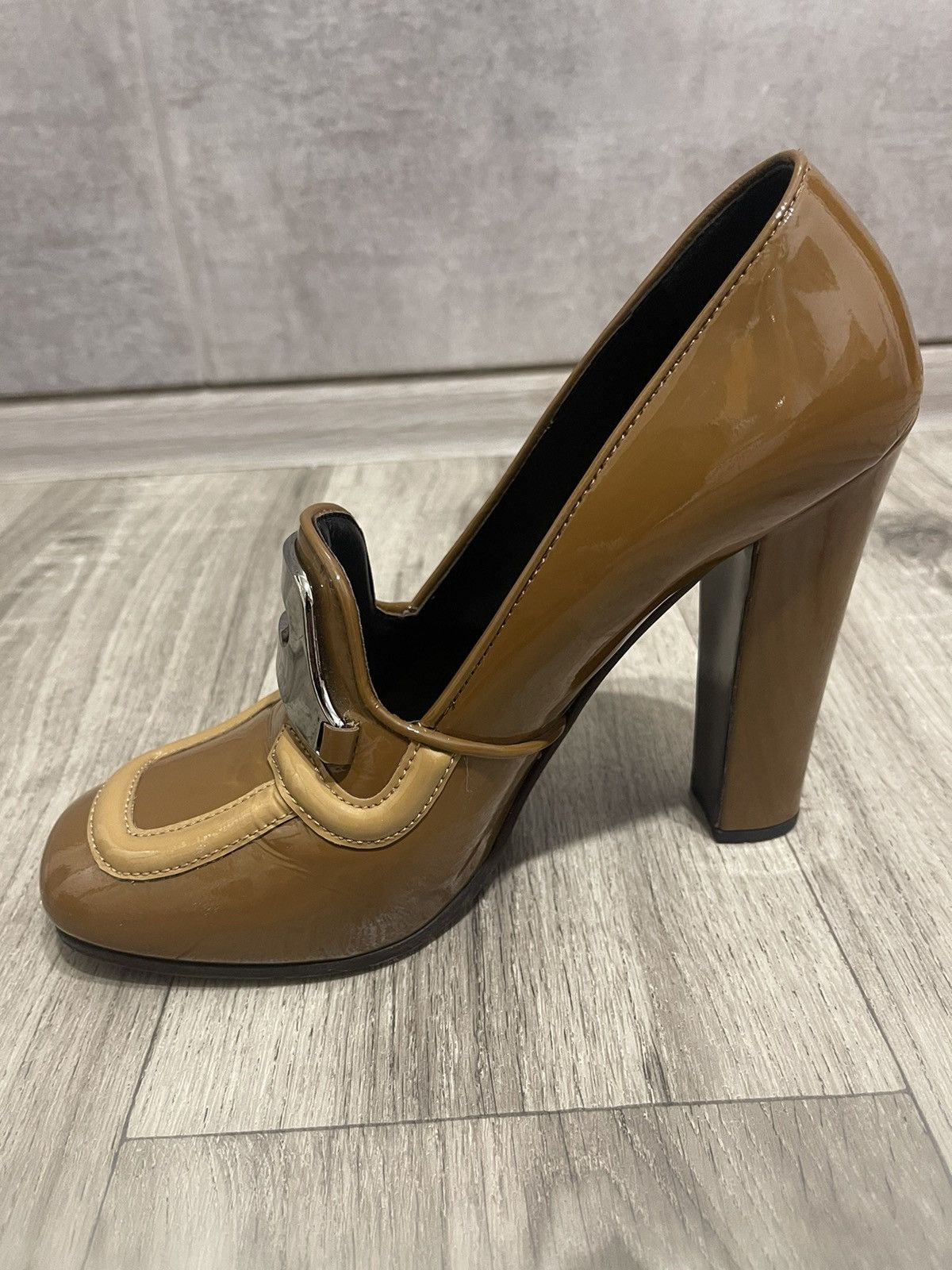 Prada PRADA CALZATURE DONNA PATENT LEATHER HEELS CAMELLO SIZE 39 Size US 9 / IT 39 - 8 Thumbnail