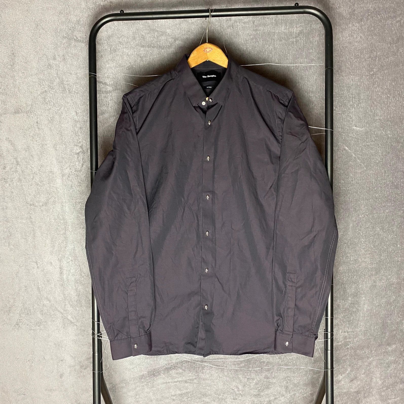 Designer × The Kooples The Kooples burgundy with metal skulls Made in Poland Size US M / EU 48-50 / 2 - 1 Thumbnail