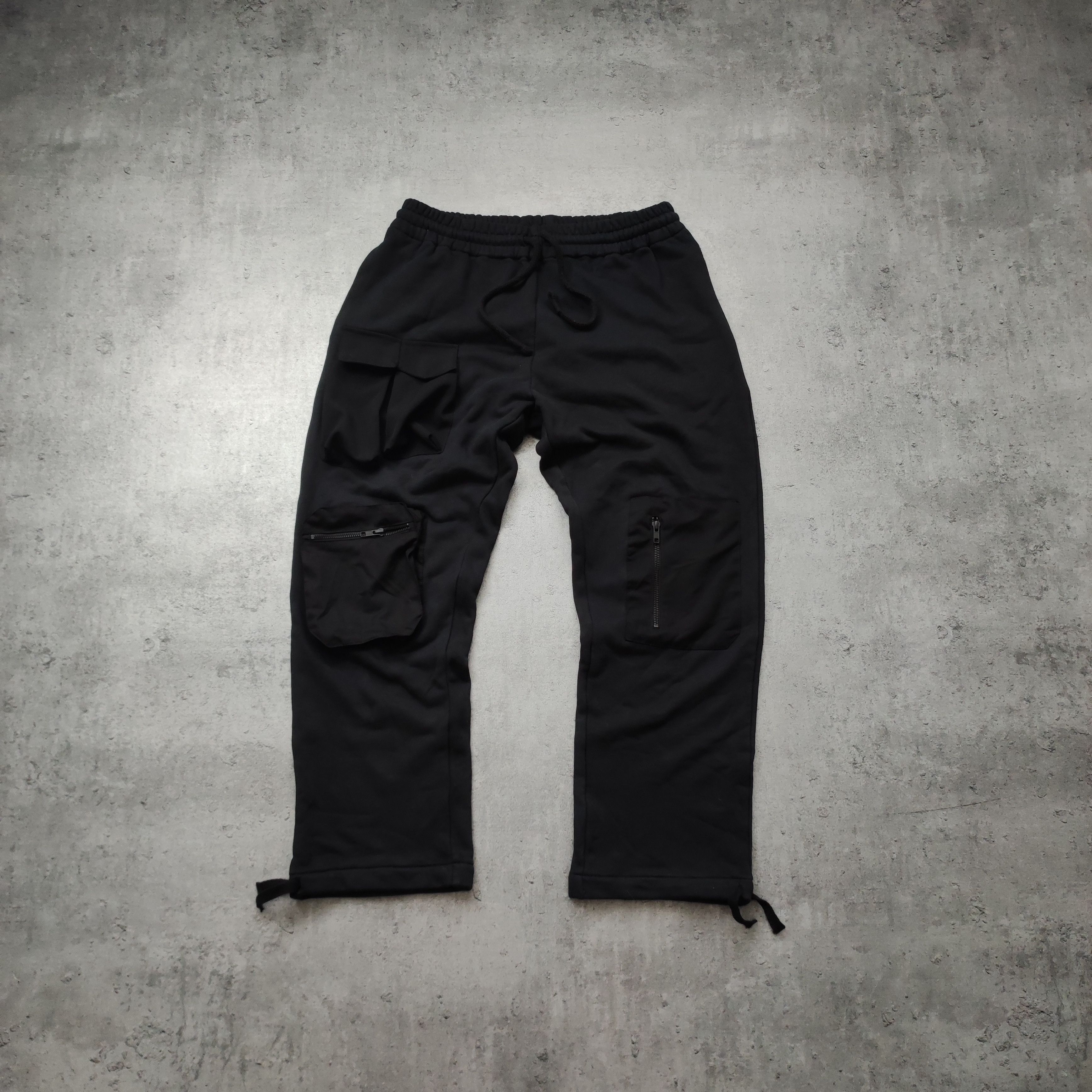 Japanese Brand Space Available Black Classic Multi Pocket Sweatpants Size US 32 / EU 48 - 1 Thumbnail