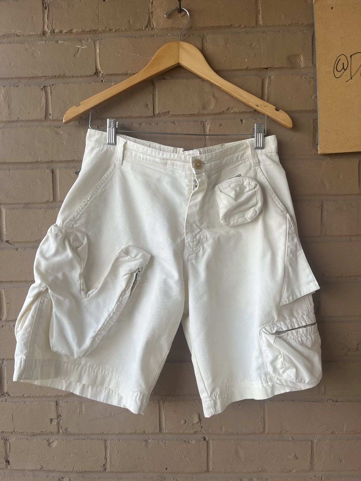 Walter Van Beirendonck SS10 Walter Van Beirendonck Face 3D Cargo Shorts in Cream Size US 32 / EU 48 - 1 Thumbnail
