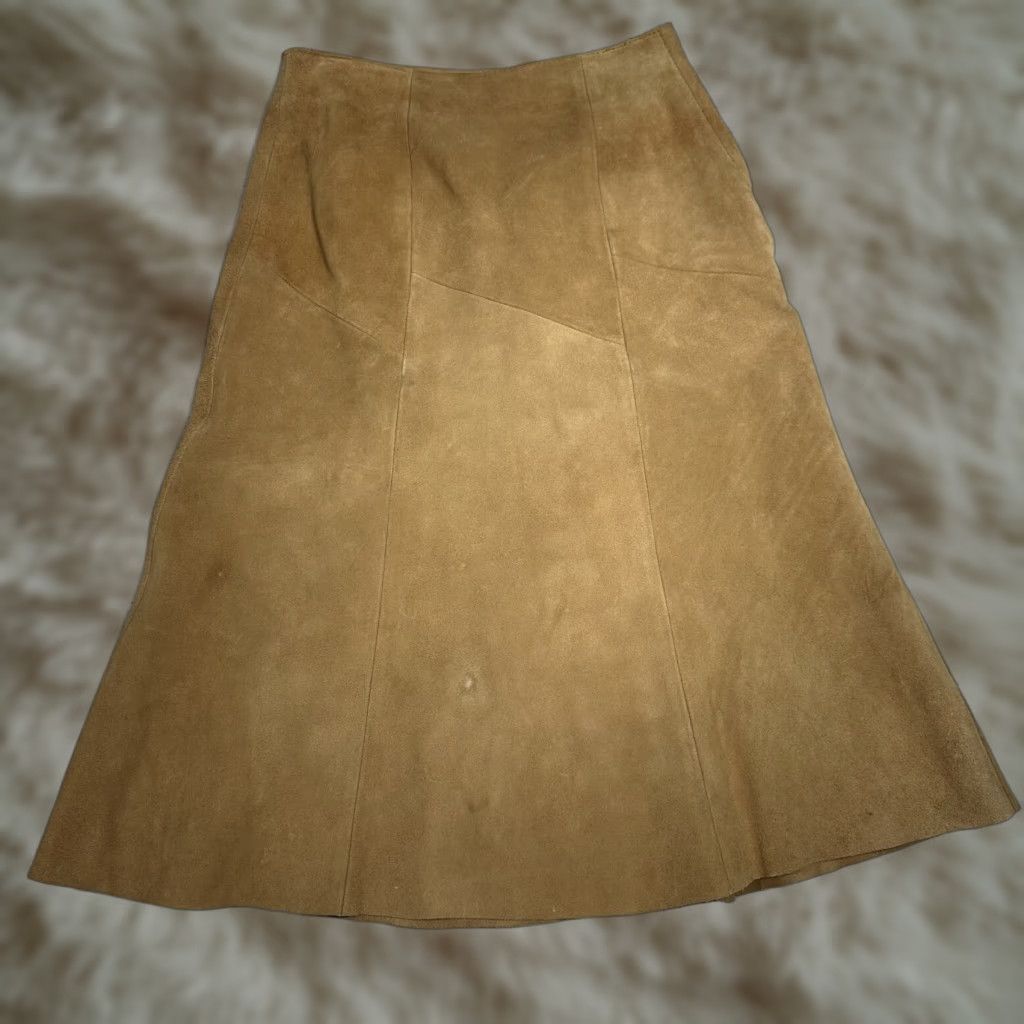 Vintage VINTAGE Avon Fashions Brown Suede Leather Long Skirt Flare Lined Sz 9/10 Women Dress Skirt Brown Flare 9/10 Avon Fashions Mens Women Boys Girls? Size 30" / US 8 / IT 44 - 1 Thumbnail