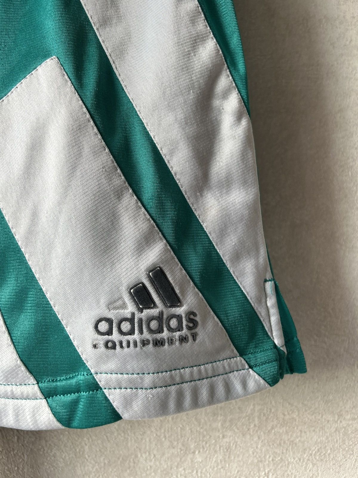 Adidas 90s Adidas Equipment Shorts Size US 34 / EU 50 - 6 Thumbnail