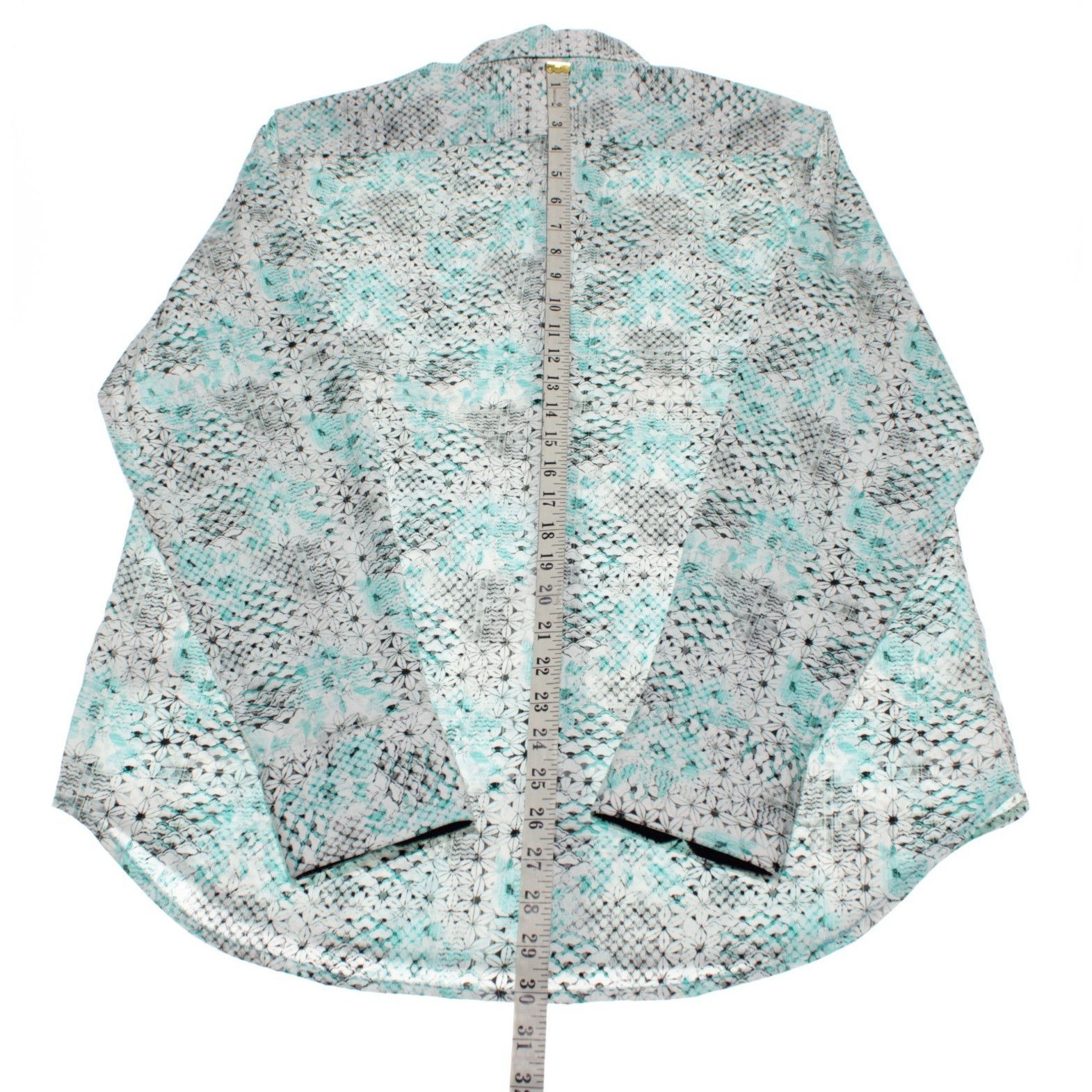 Robert Graham Robert Graham New with tags Shirt Size M US In White Size US M / EU 48-50 / 2 - 8 Thumbnail
