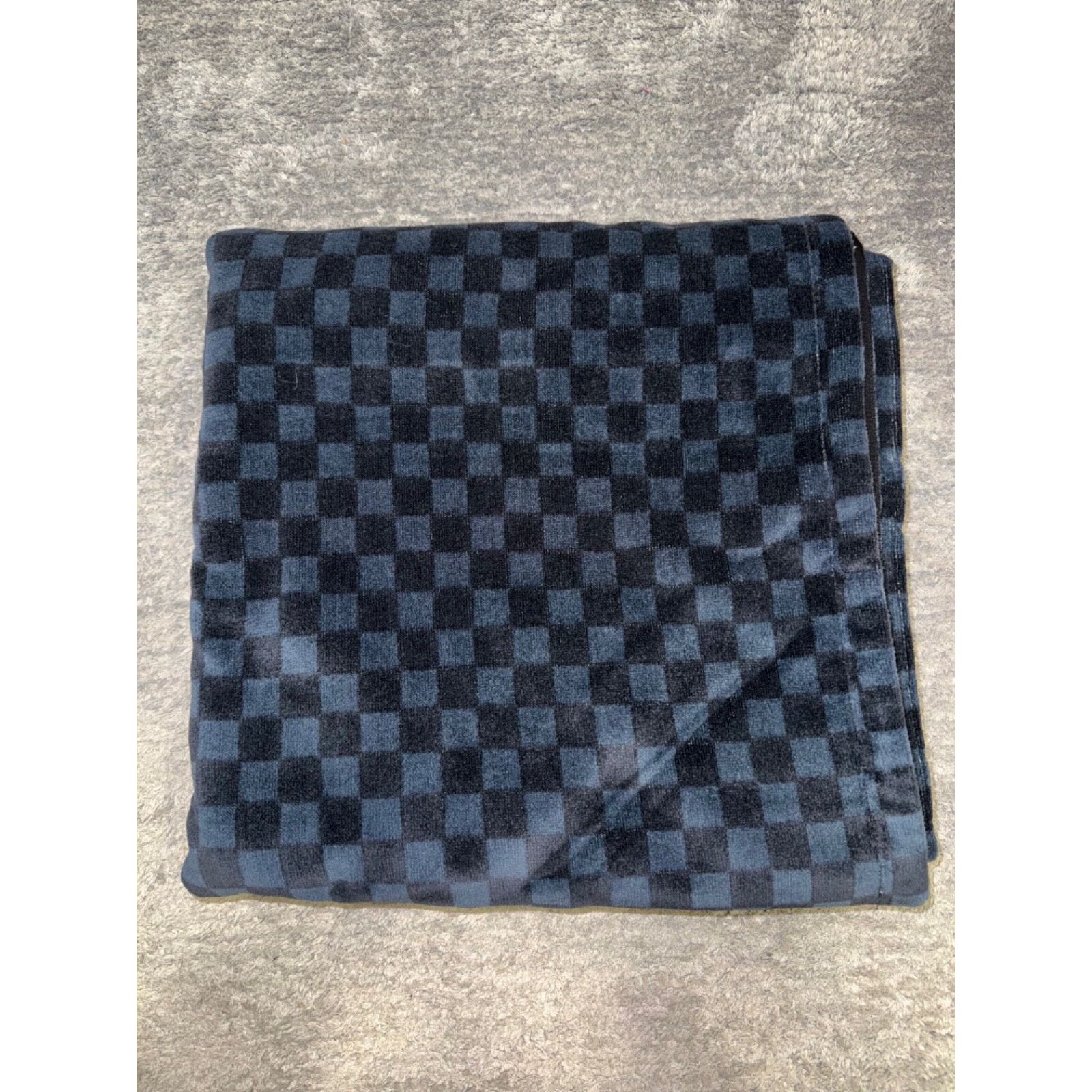 Louis Vuitton Louis Vuitton Drap Bain Damier Cobalt Race Bath Beach Towel Size ONE SIZE - 7 Thumbnail