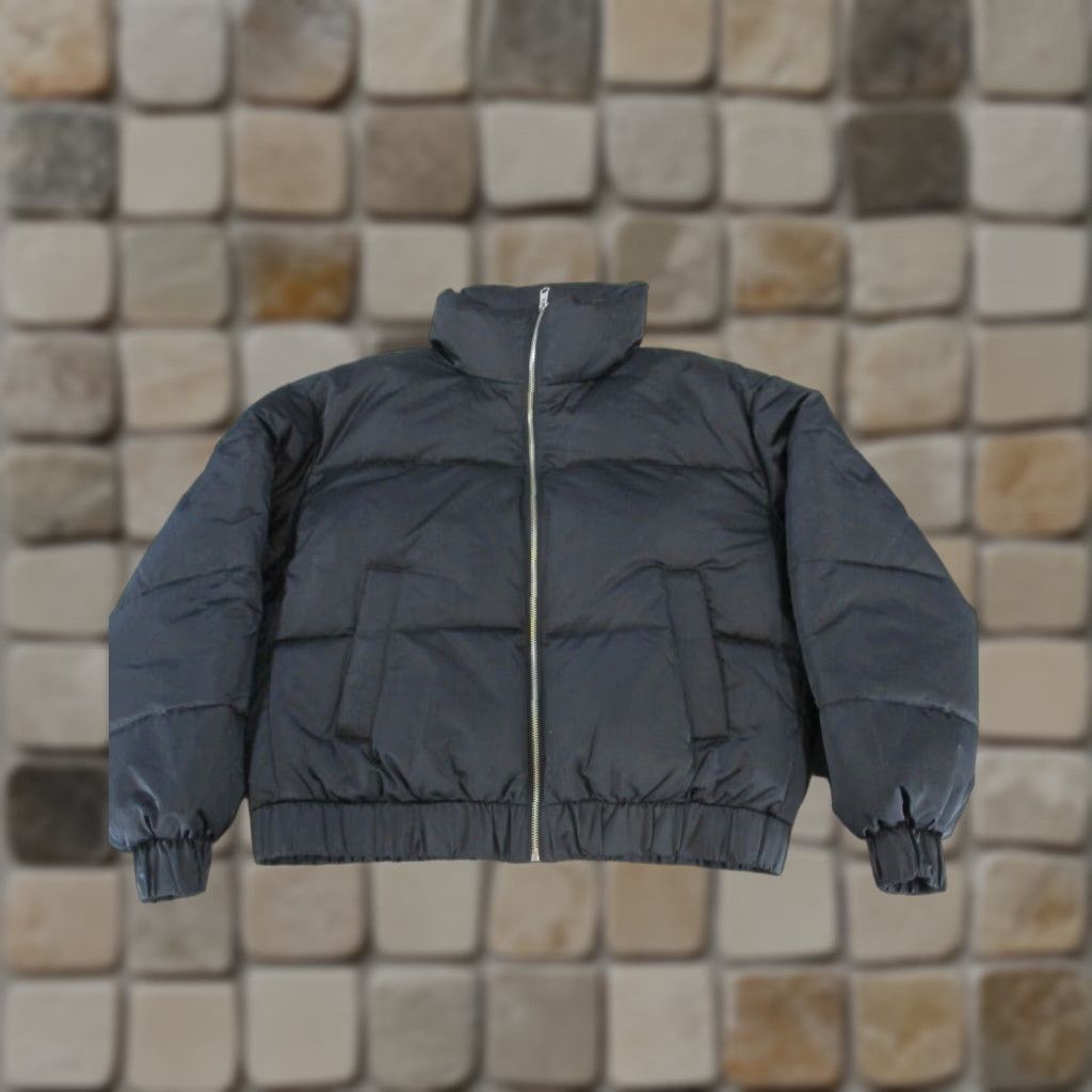 Vintage The A & F Ultra Collection Jacket Womens M Black Water Resistant Short Puffer Jacket Mens Womens (adjusted to gender) Size M / US 6-8 / IT 42-44 - 1 Thumbnail