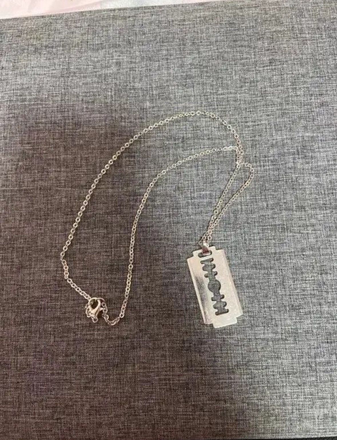 Jewelry Razor Blade Pendant Necklace Size ONE SIZE - 2 Thumbnail