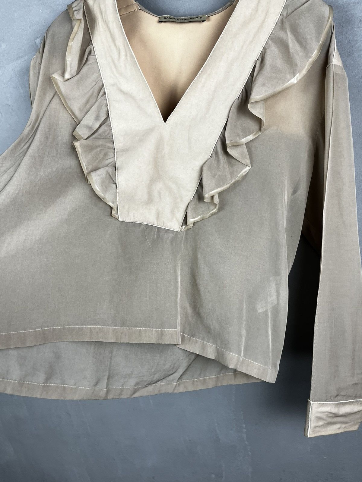 Balenciaga Balenciaga distressed avant garde shirt Size XS / US 0-2 / IT 36-38 - 11 Thumbnail
