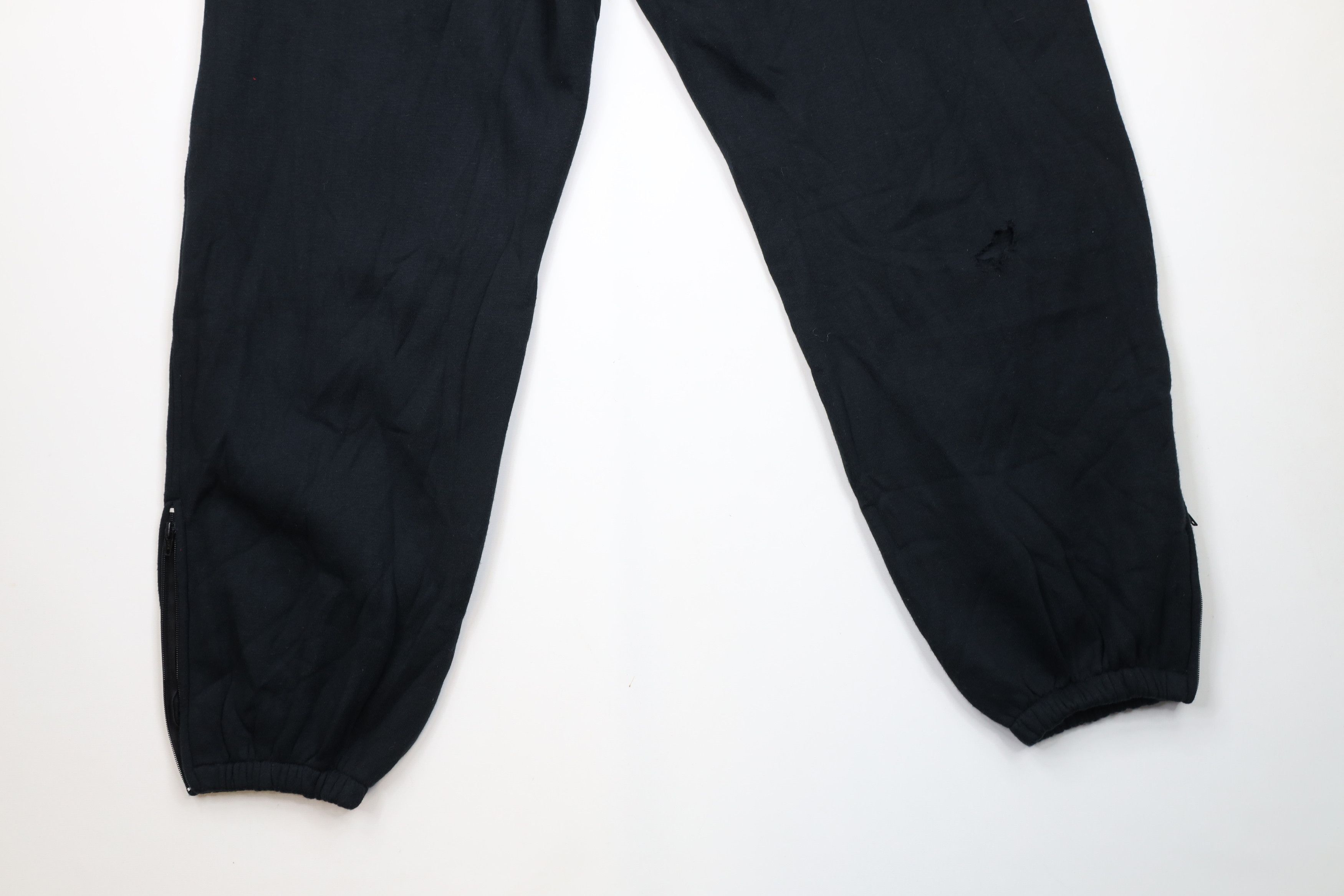 Vintage Vintage 90s Streetwear Heavyweight Sweatpants Joggers Black Size US 38 / EU 54 - 11 Thumbnail