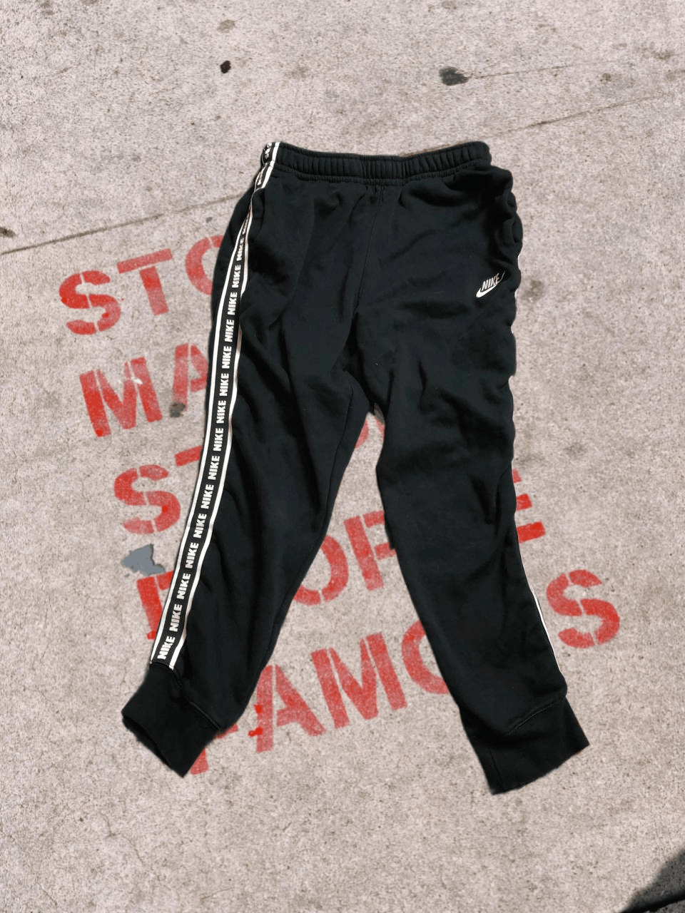 Nike VINTAGE Nike Club Sportswear Jogger Pants Size US 30 / EU 46 - 1 Thumbnail