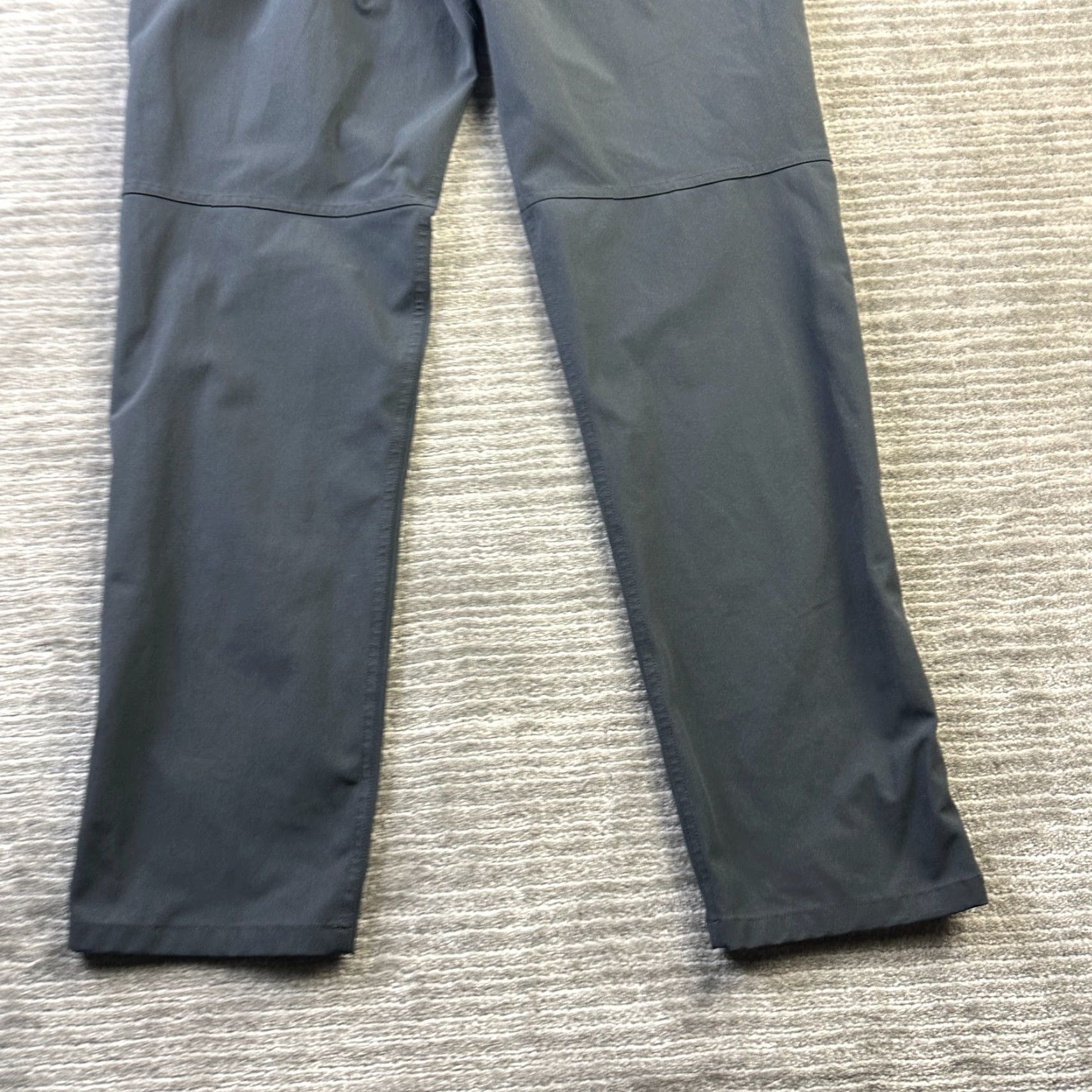 Lululemon Lululemon Pants Mens 32 Black ABC Classic Fit Warpstreme Chino Slacks Trousers Shirt? Size US 32 / EU 48 - 4 Thumbnail