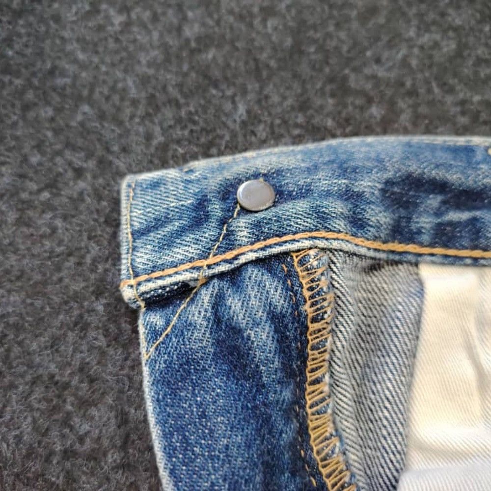 Levi's Vintage Levi’s 502 Big E Japan Selvedge J22 Button Size US 30 / EU 46 - 10 Thumbnail
