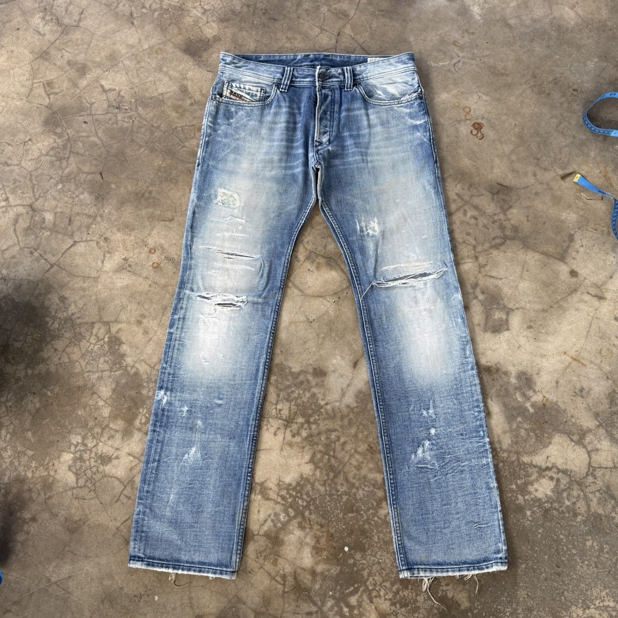 Diesel Vintage Diesel Button Fly Faded Ripped Denim Jean Pants W34 Size US 34 / EU 50 - 8 Thumbnail