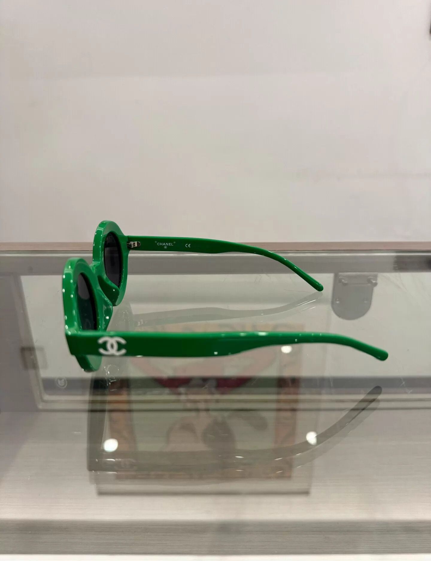 Chanel Chanel x Pharrell LE white logo green cat-eye shades Size ONE SIZE - 5 Thumbnail