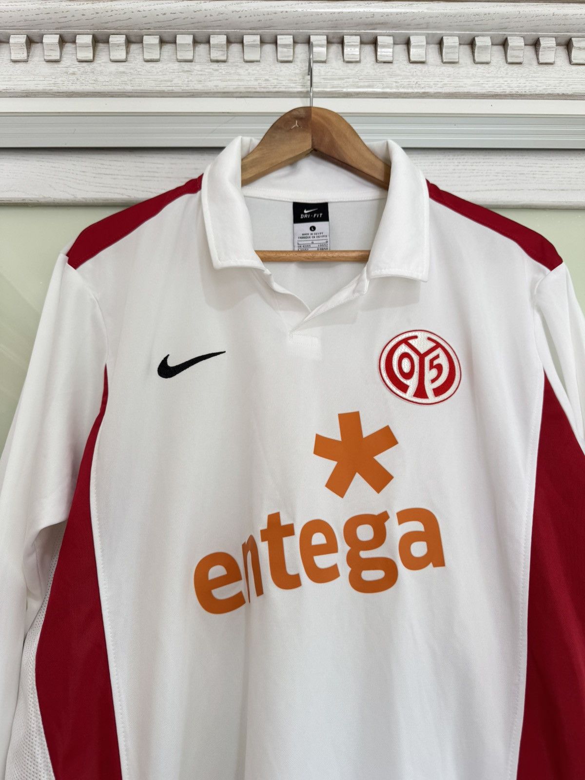 Nike Mainz 05 Nike 2010-2011 Away Soccer Jersey Football Kit Size US L / EU 52-54 / 3 - 5 Thumbnail
