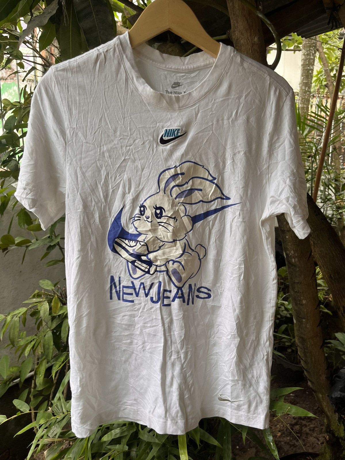Nike Nike X Newjeans Limited Edition Tshirt Size US M / EU 48-50 / 2 - 1 Thumbnail