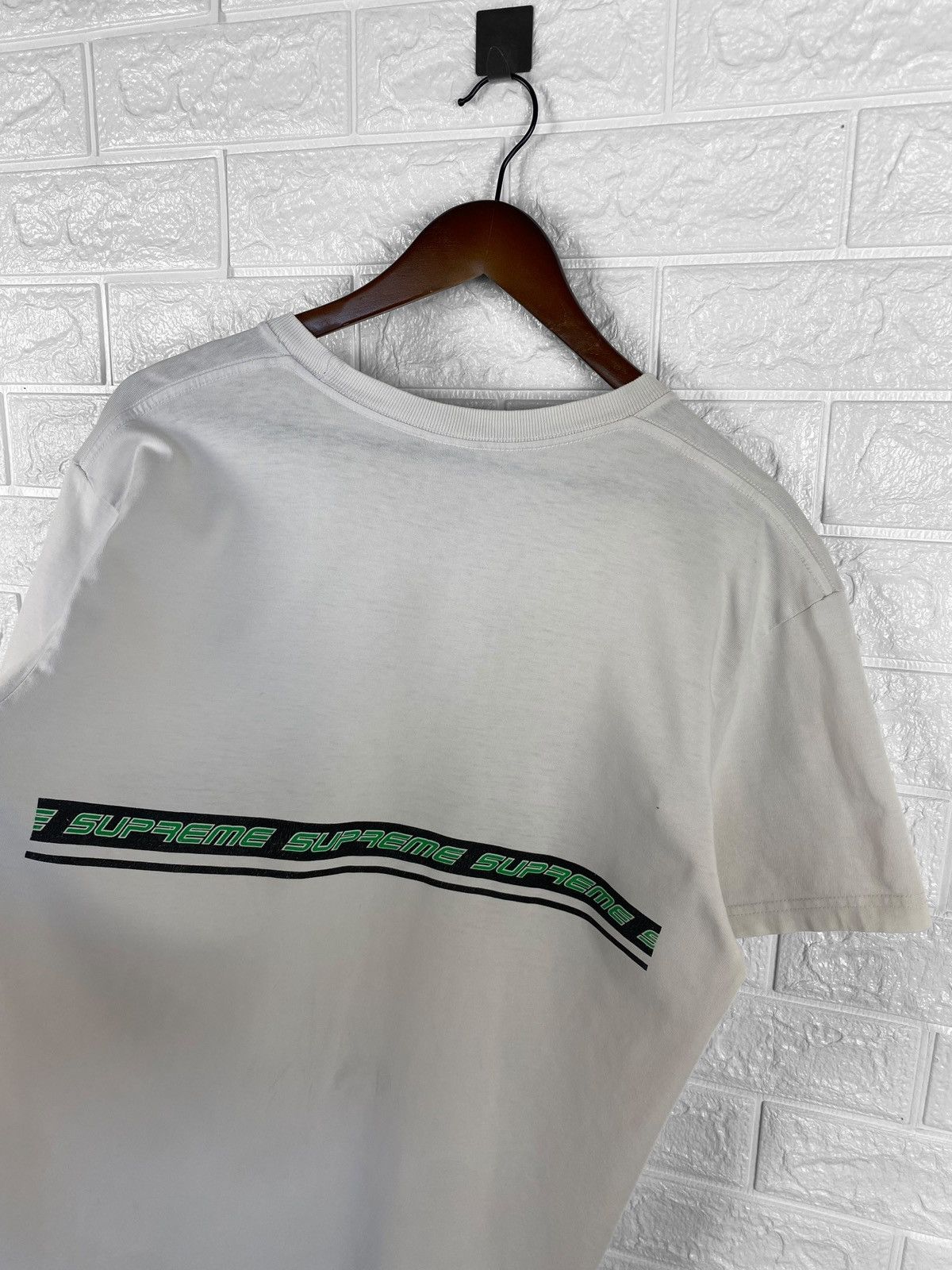 Supreme Supreme hardgoods big logo t shirt Size US M / EU 48-50 / 2 - 6 Thumbnail