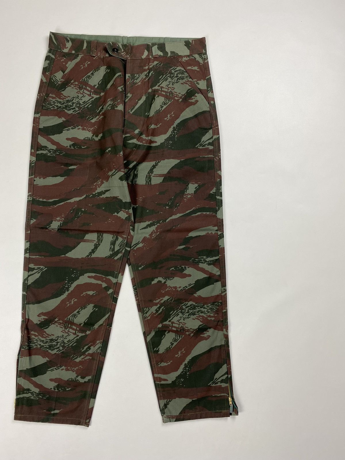 Vintage Vintage men’s Ailee Zipper Camo Hunting Pants Trousers Size US 31 - 3 Thumbnail
