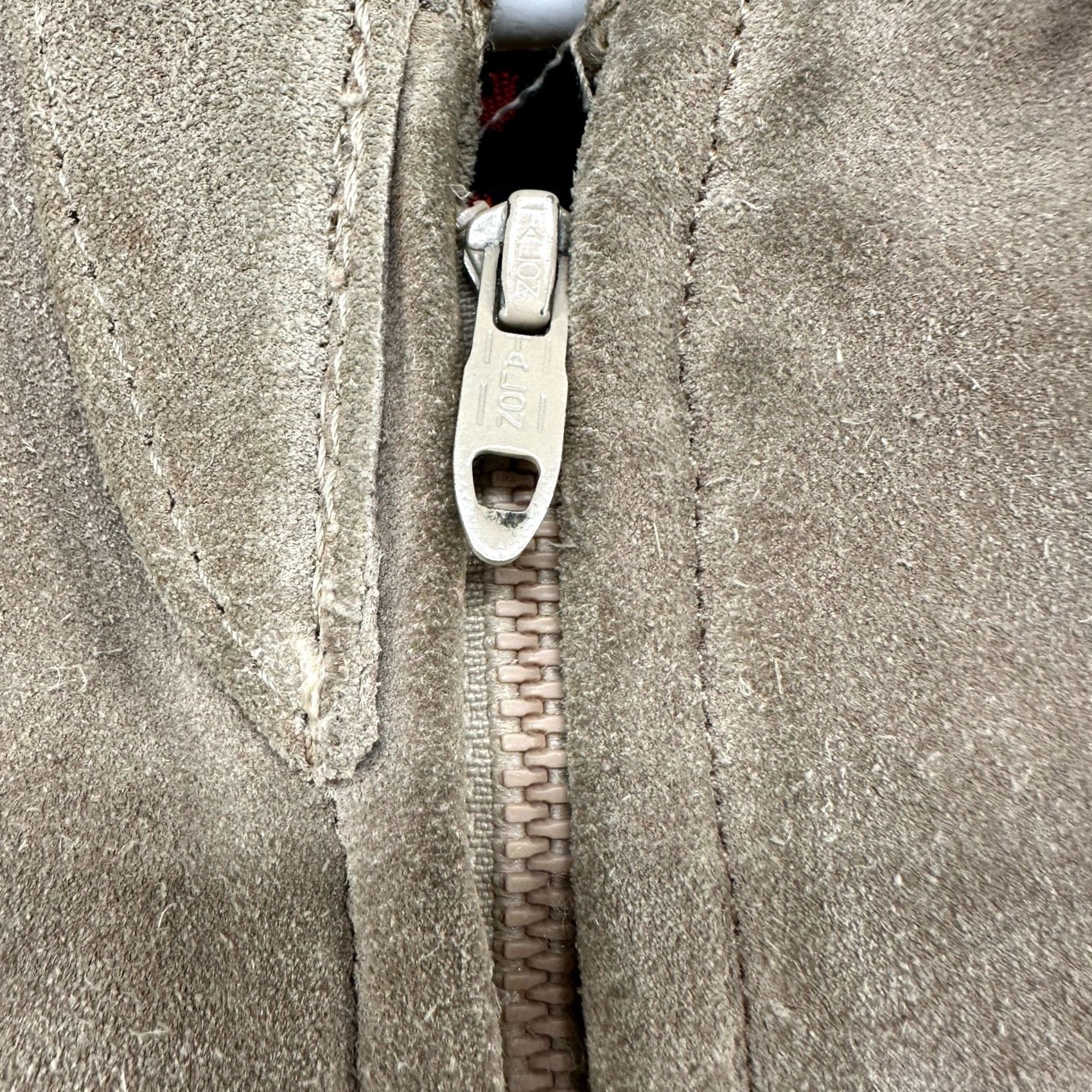 Vintage VINTAGE Geronimo Leather Jacket Mens 42 Brown Suede Genuine Faux Fur Lined 70s Jacket Coat Mid-Length Band Collar Biker Quilted Lined Brown 90s Mens Size US XS / EU 42 / 0 - 4 Thumbnail