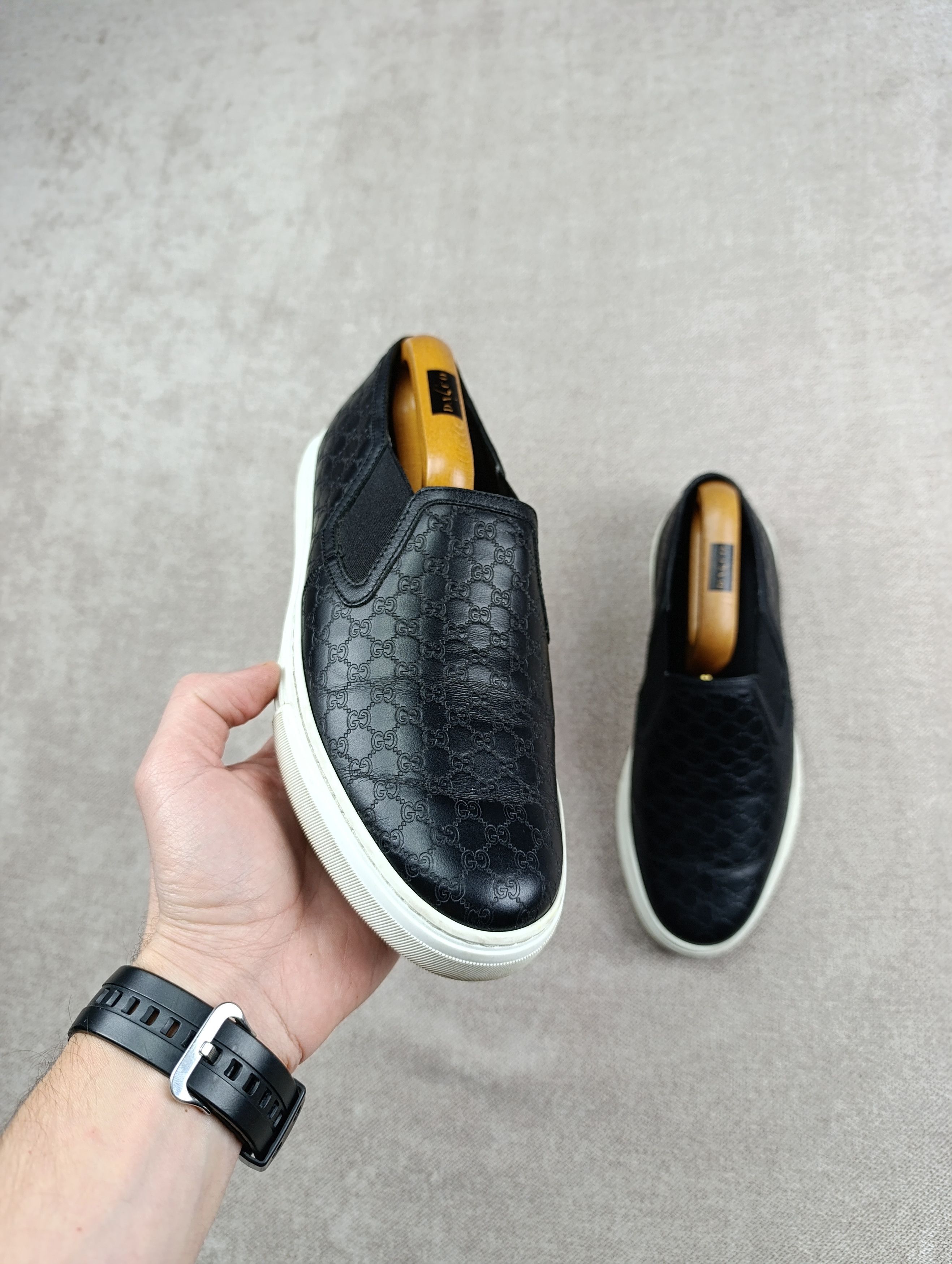 Gucci GUCCI LEATHER SIGNATURE SLIP-ON BLACK MONOGRAM Size US 7.5 / EU 40-41 - 2 Thumbnail