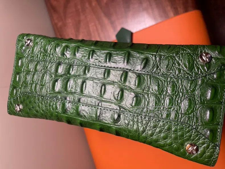 Vivienne Westwood Vivienne Westwood size os Green crocodile leather handbag w Size ONE SIZE - 7 Thumbnail