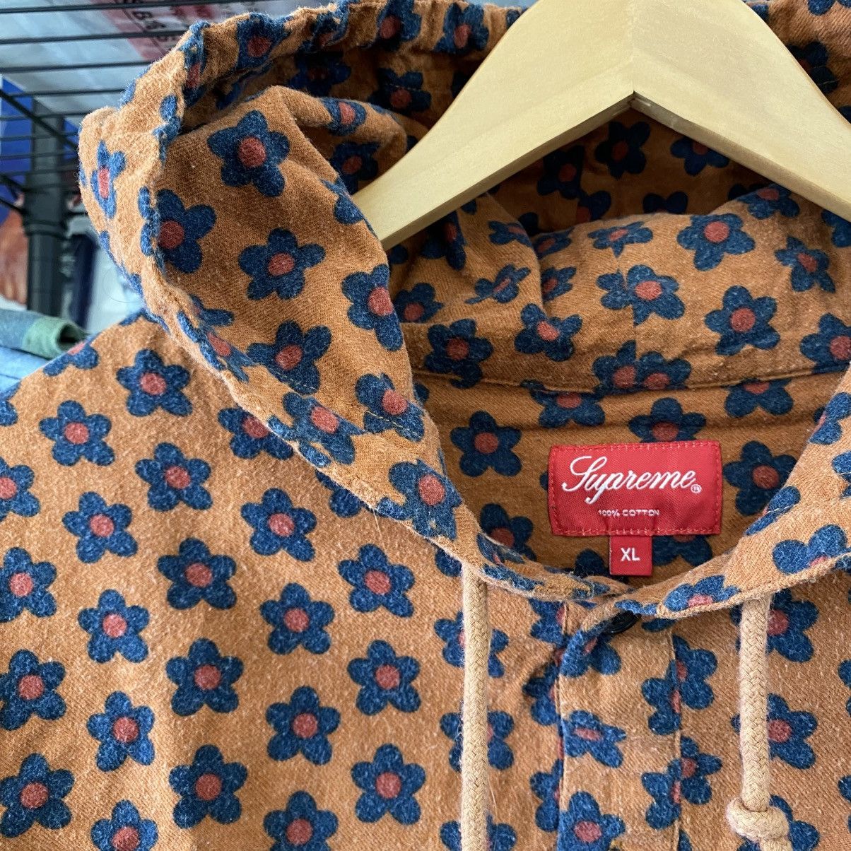 Supreme Supreme Hooded Flower Shirt Orange 2015 Vintage Designer Size US XL / EU 56 / 4 - 3 Thumbnail