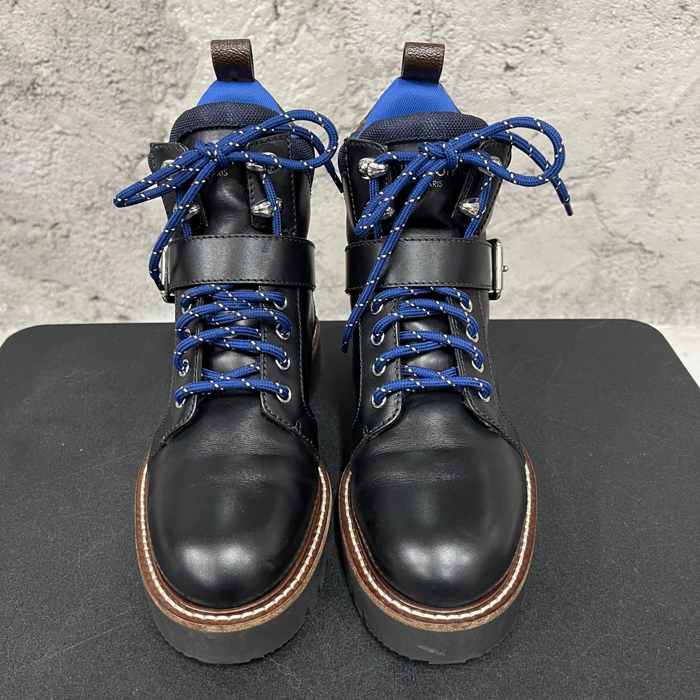 Louis Vuitton LV 37.5 pre-owned leather boots Size US 6.5 / IT 36.5 - 6 Thumbnail