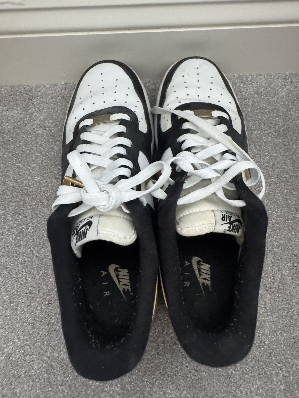 Nike Black & Gold Nike Air Force 1 Size US 12 / EU 45 - 5 Thumbnail