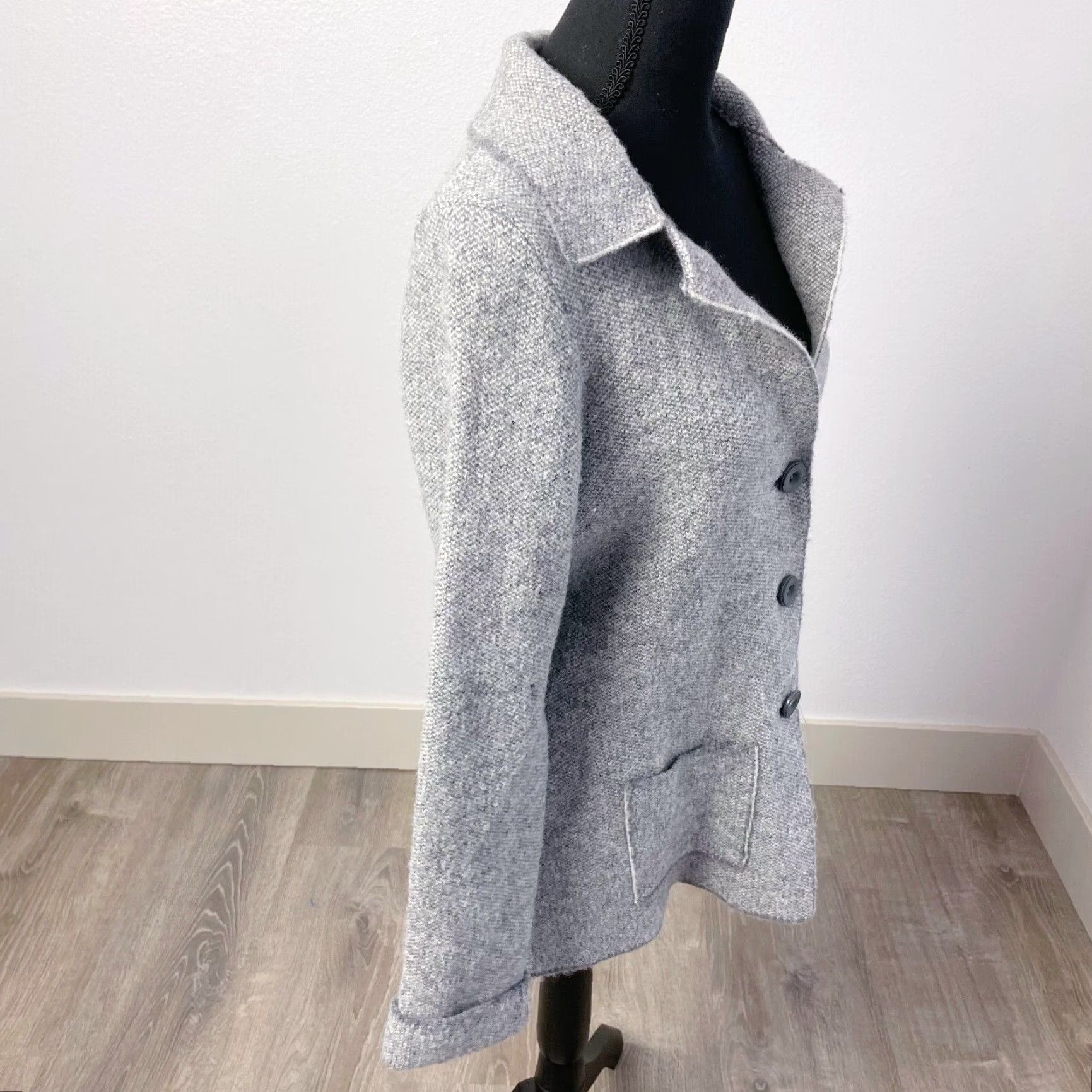 Vintage Cocogio Gray Textured Cardigan Sweater Wool Blend Large Italy Women L Size L / US 10 / IT 46 - 5 Thumbnail