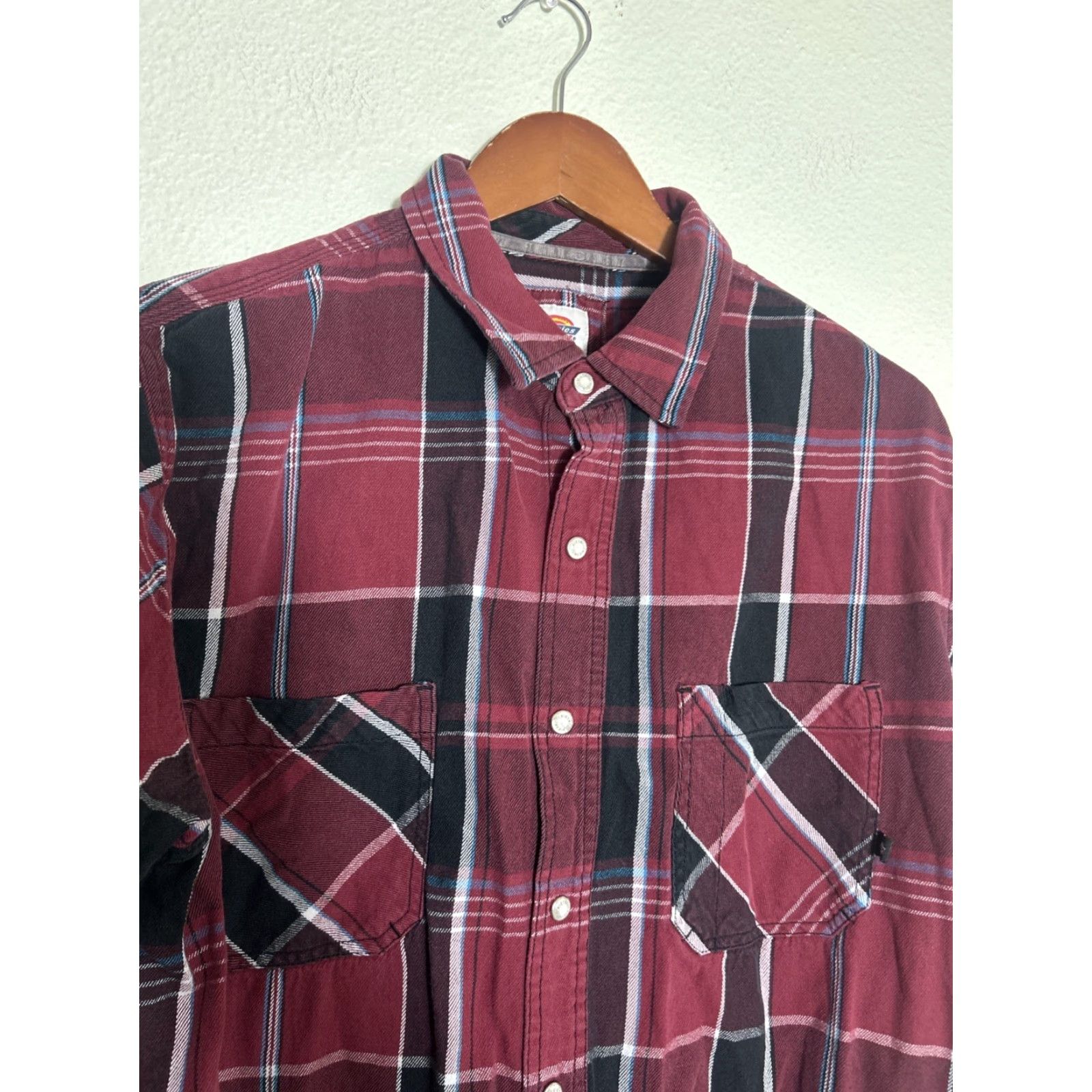 Dickies Dickies Mens XL Long Sleeve Pearl Snap Shirt Burgundy Plaid Flannel Cotton Size US XL / EU 56 / 4 - 3 Thumbnail
