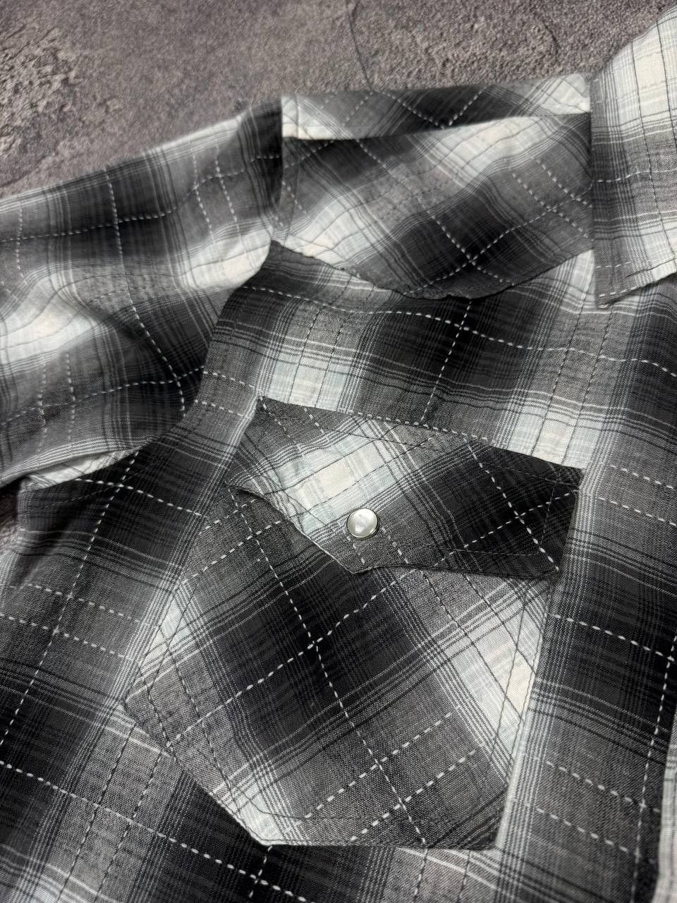 Japanese Brand Y2K Japanese Plaid Grey Tribal Shirt 2000s Size US S / EU 44-46 / 1 - 5 Thumbnail