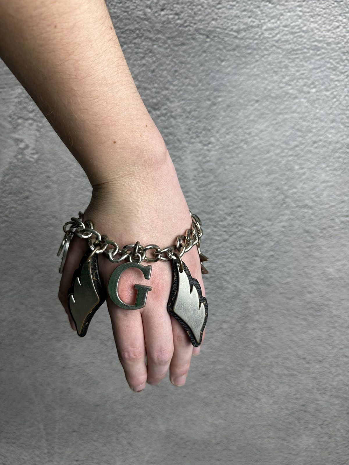 Guess Crazy Rhinestones Metal Bracelet Y2K Chain Opium Hype Style Size ONE SIZE - 4 Thumbnail