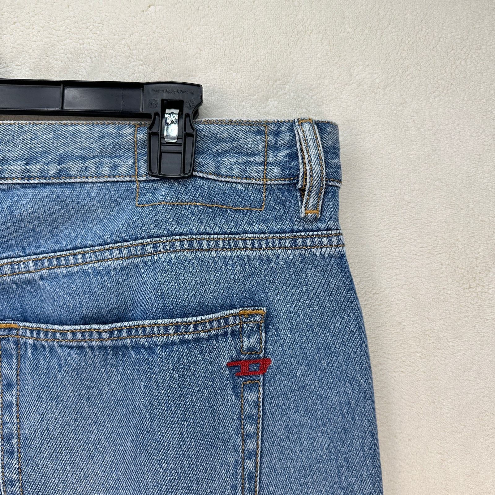 Diesel DIESEL INDUSTRY D-VIKER MEN'S 38 MEDIUM WASH TAPER STRAIGHT Size US 38 / EU 54 - 10 Thumbnail
