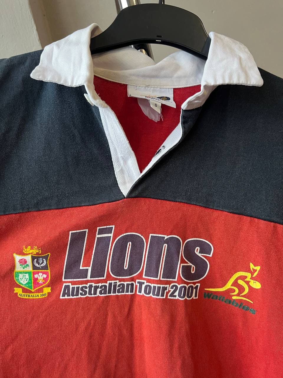 Vintage 2001 LIONS AUSTRALIAN TOUR X WALLABIES SPECIAL RUGBY SHIRT S Size US S / EU 44-46 / 1 - 4 Thumbnail