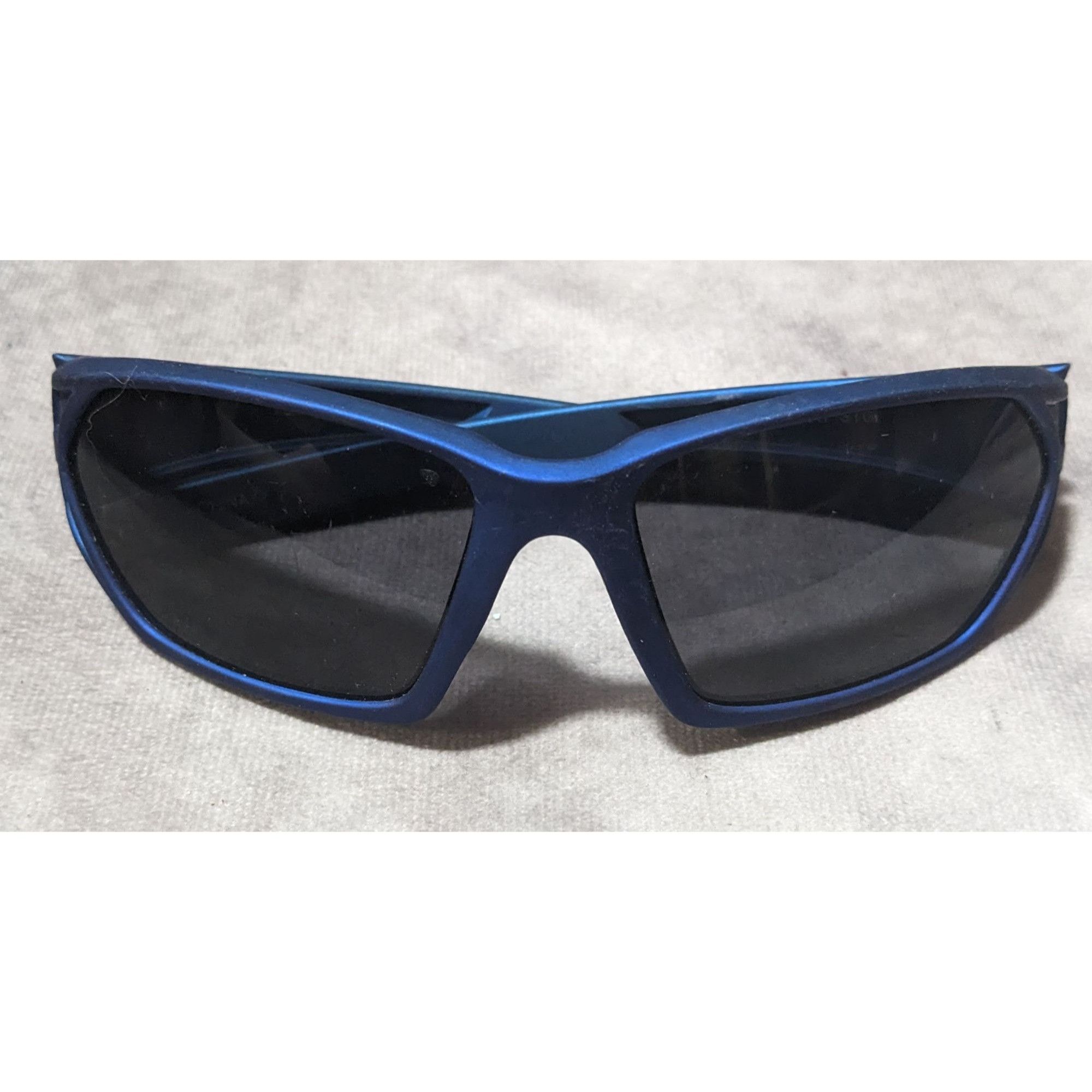 Foster Grant Foster Grant Metallic Blue Velvet Touch Sunglasses Size ONE SIZE - 6 Thumbnail
