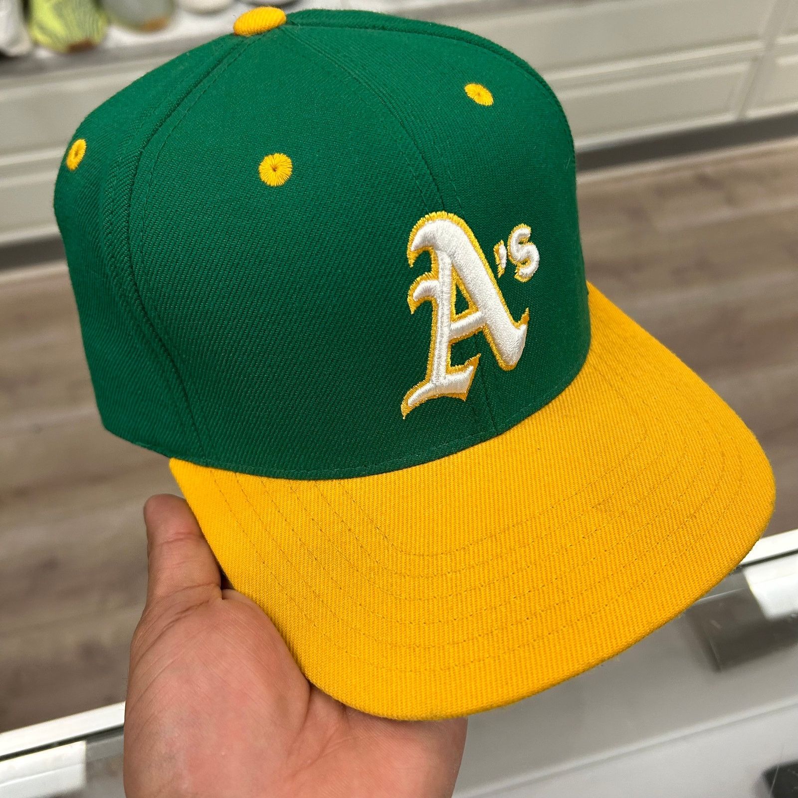 New Era vintage Oakland Athletics MLB Green Yellow Snap Back Hat Cap Size ONE SIZE - 1 Thumbnail
