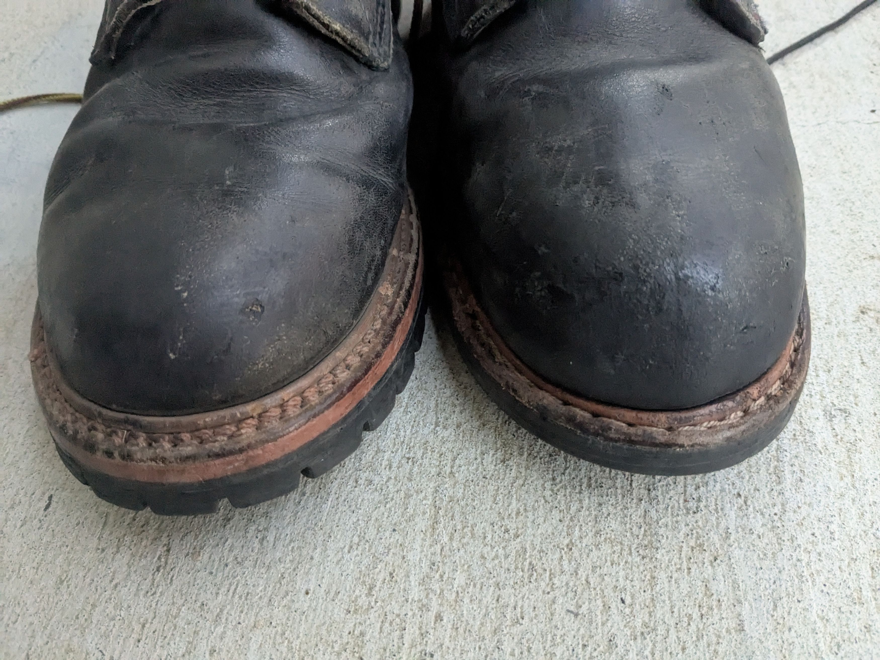 Red Wing Red Wing Boots Black Leather 10.5 Size US 10.5 / EU 43-44 - 2 Thumbnail