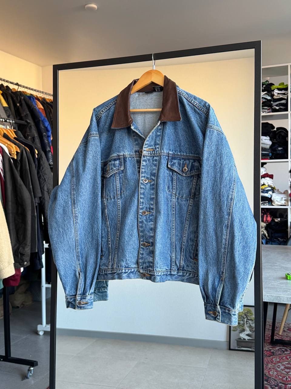 Warner Bros WARNER Bros 1996 TAZ ANGEL denim jacket size XL looney tunes Size US XL / EU 56 / 4 - 5 Thumbnail