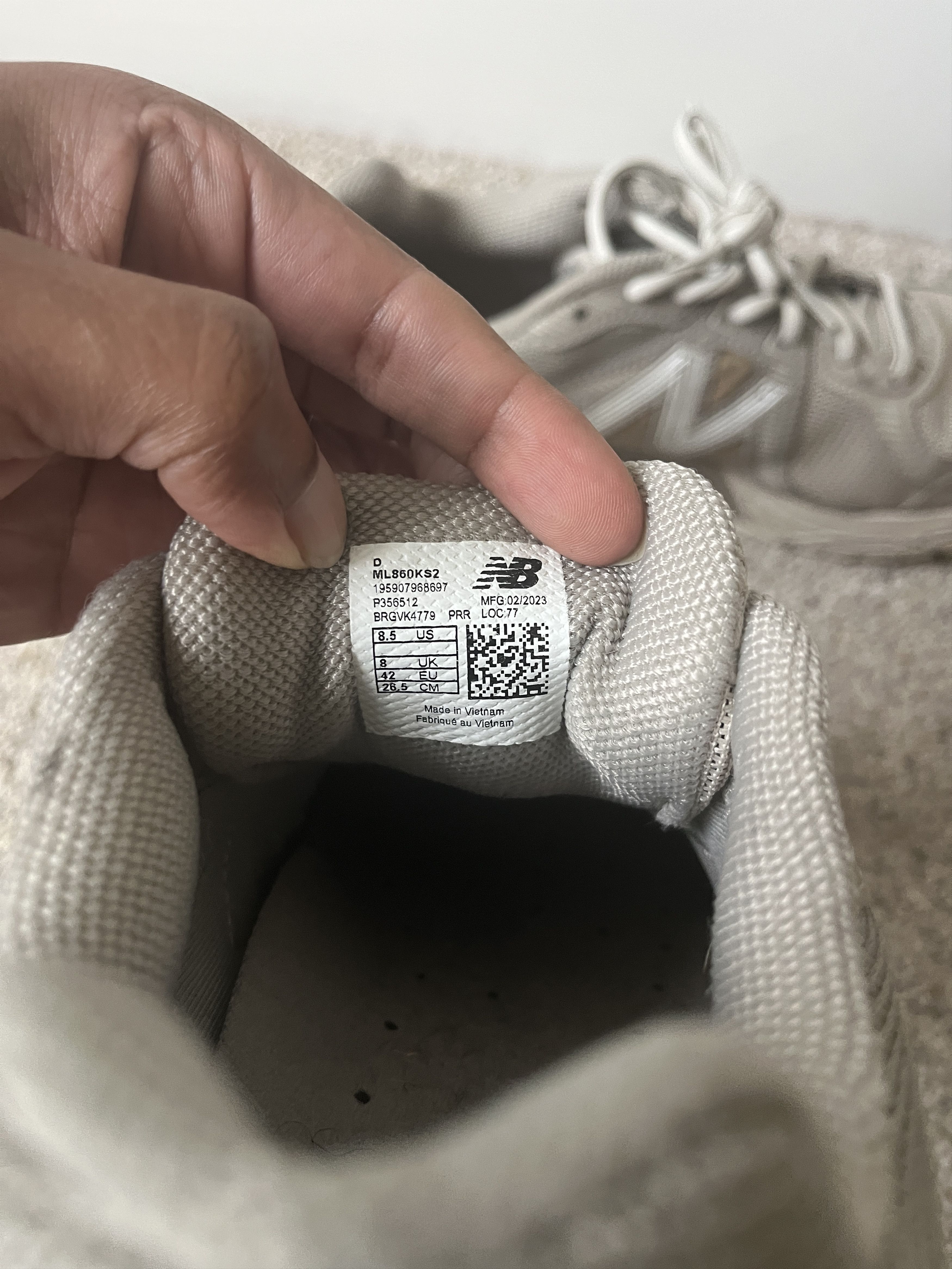 New Balance New Balance 860v2 Mars Size US 8.5 / EU 41-42 - 3 Thumbnail